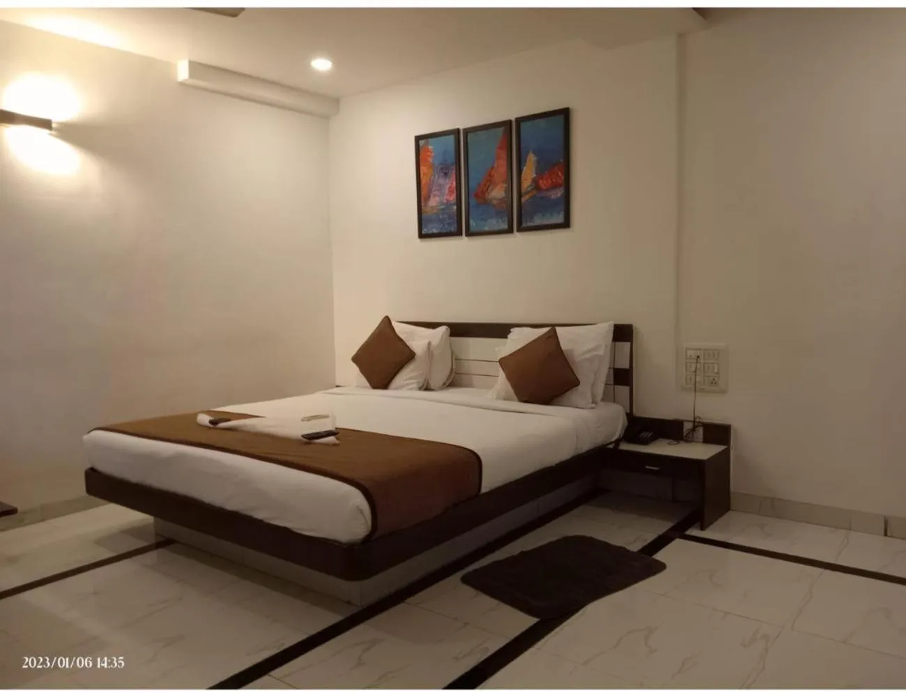 Bed in Hotel Saikripa Imperial, Daman and Diu