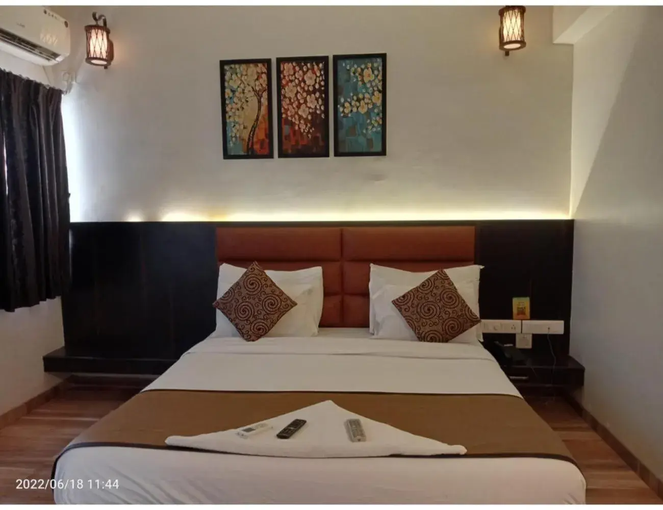 Bed in Hotel Saikripa Imperial, Daman and Diu Bed in Hotel Saikripa Imperial, Daman and Diu