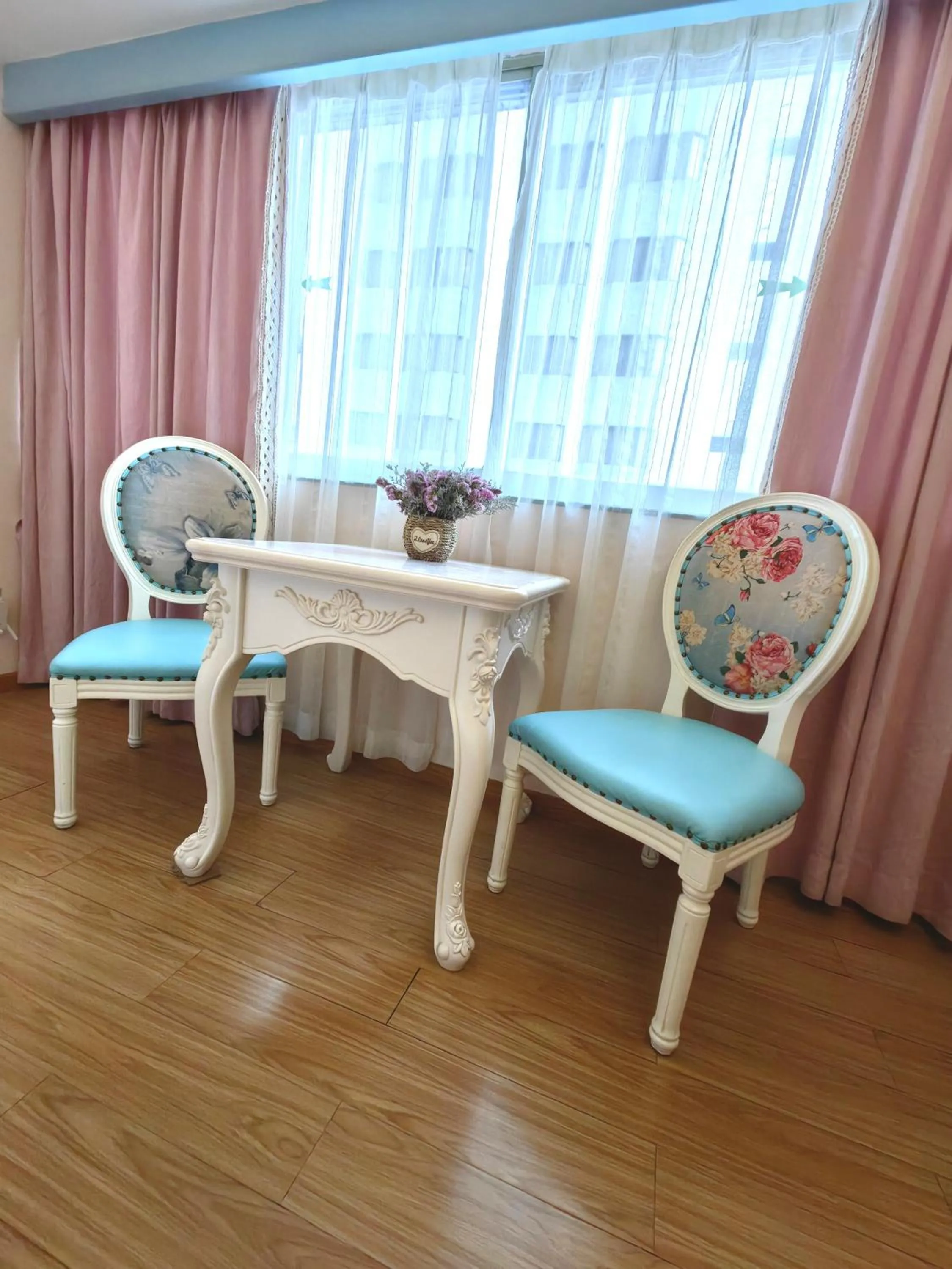 Dining area in Mihua International Apartment