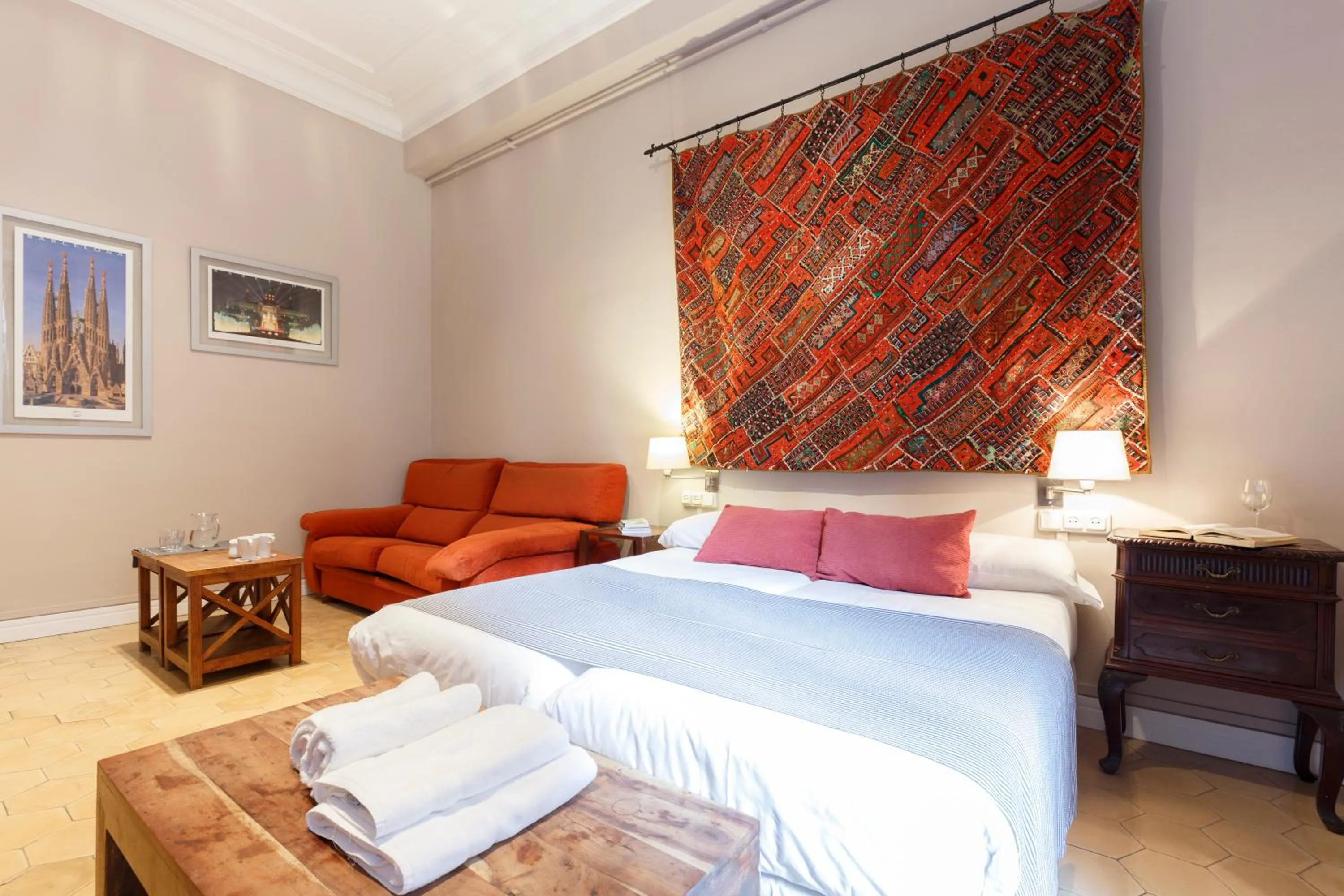 Bedroom, Bed in AinB B&B Born-Via Laietana