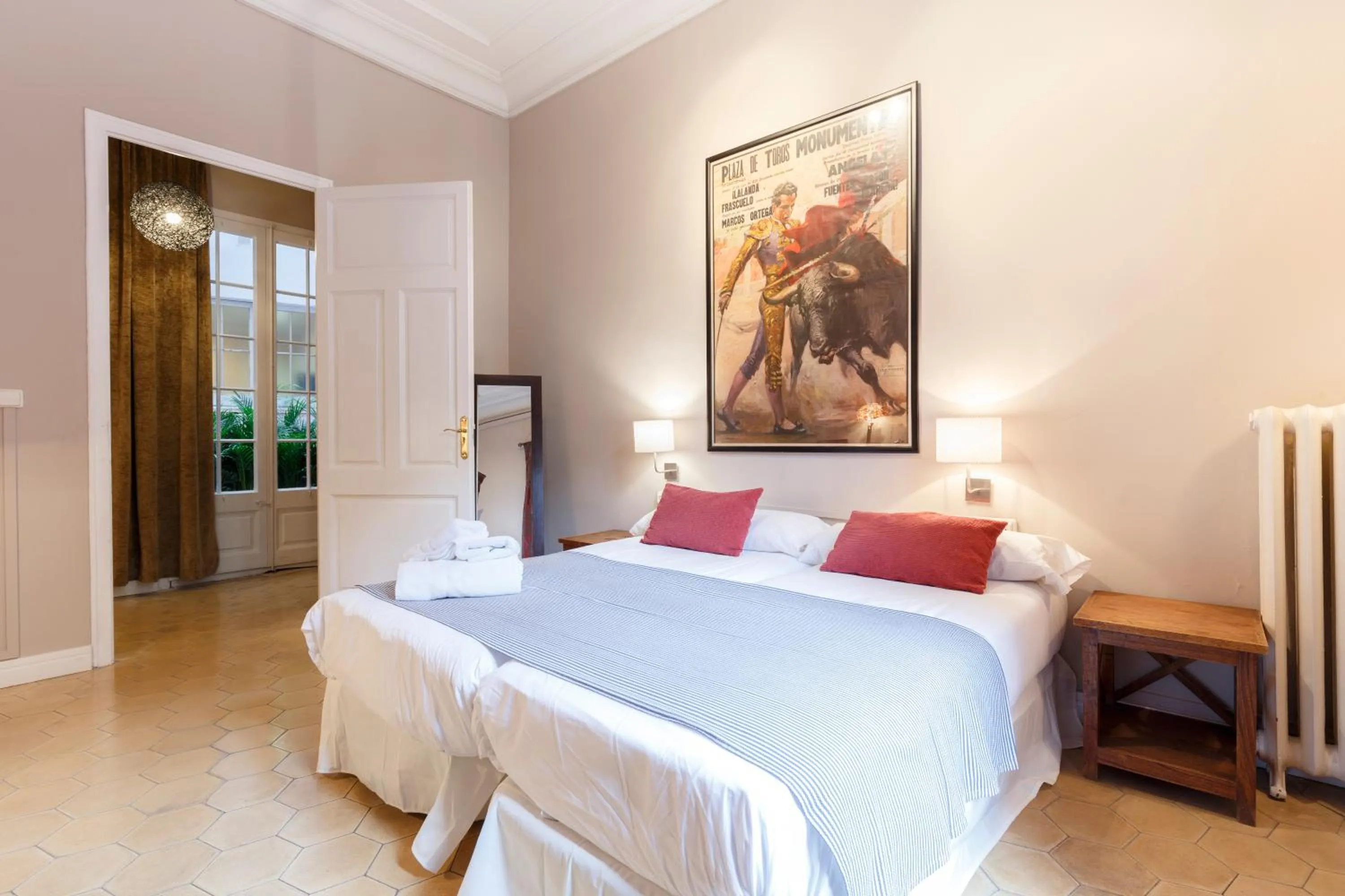 Bedroom, Bed in AinB B&B Born-Via Laietana