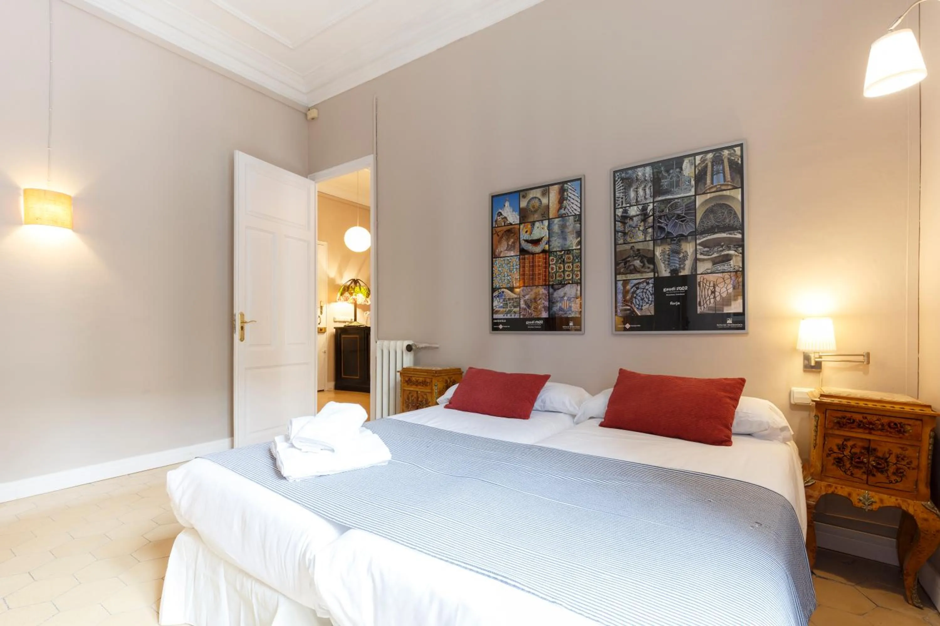 Bedroom, Bed in AinB B&B Born-Via Laietana