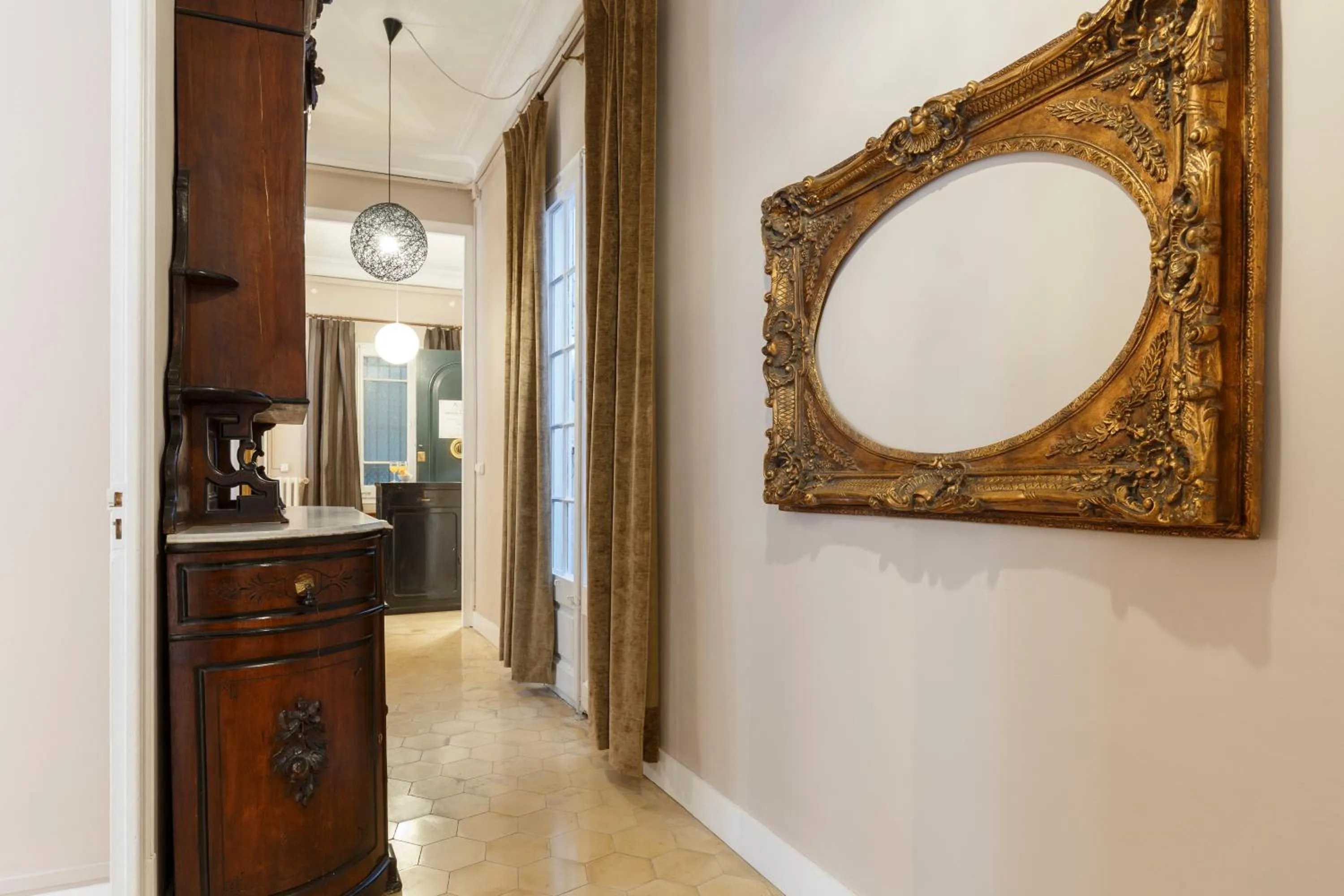 Area and facilities in AinB B&B Born-Via Laietana