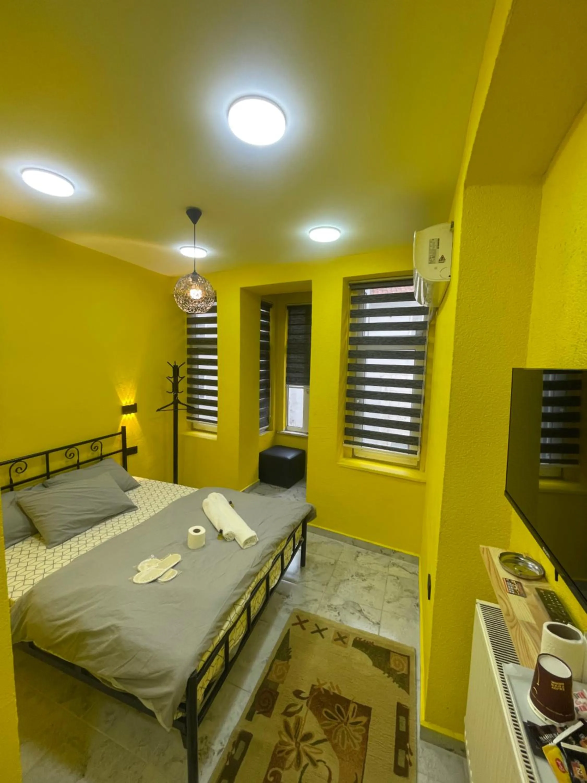 Bed in Taksim academie house