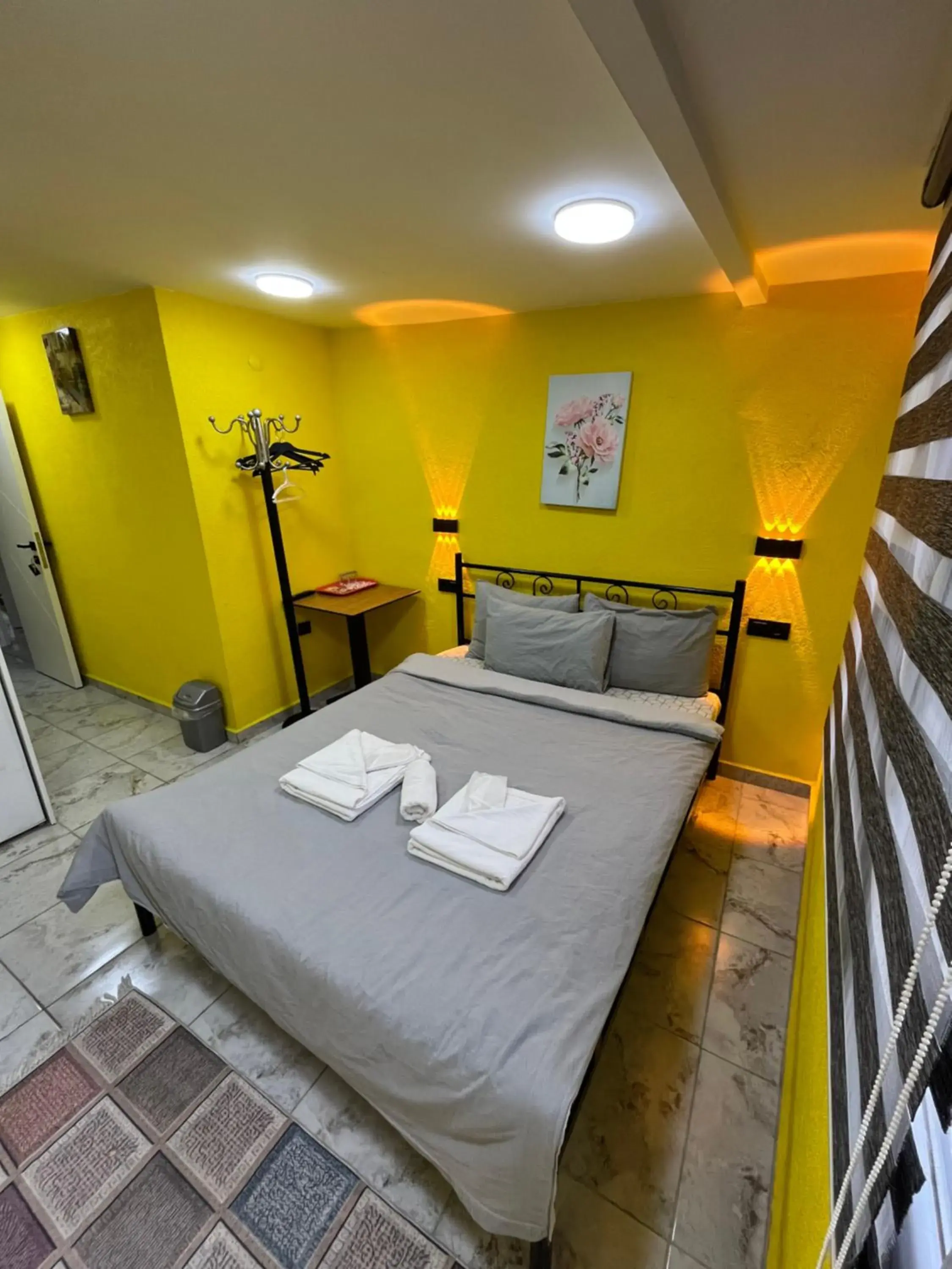 Deluxe Double Room with Balcony in Taksim academie house Deluxe Double Room with Balcony in Taksim academie house