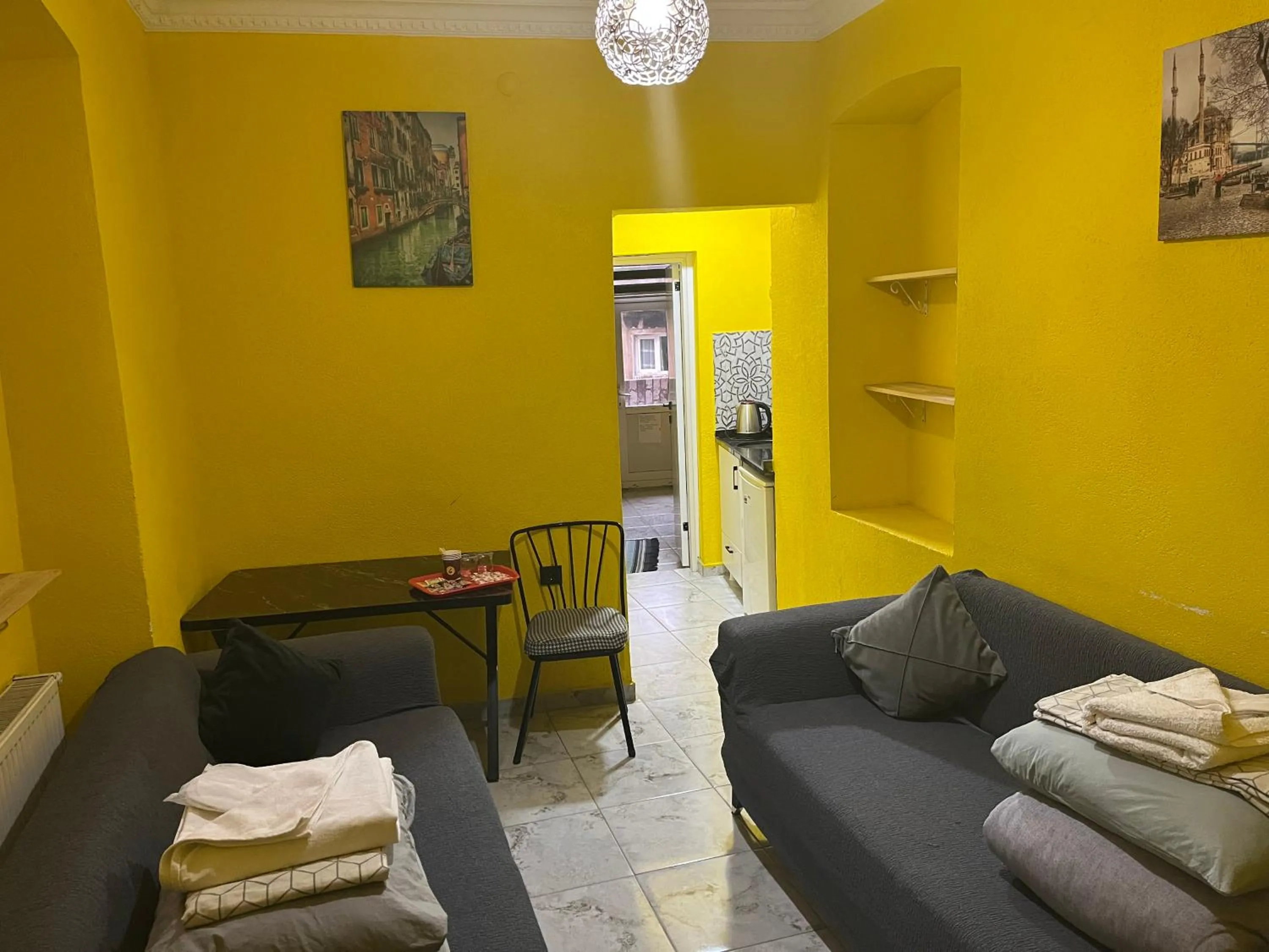 Taksim academie house