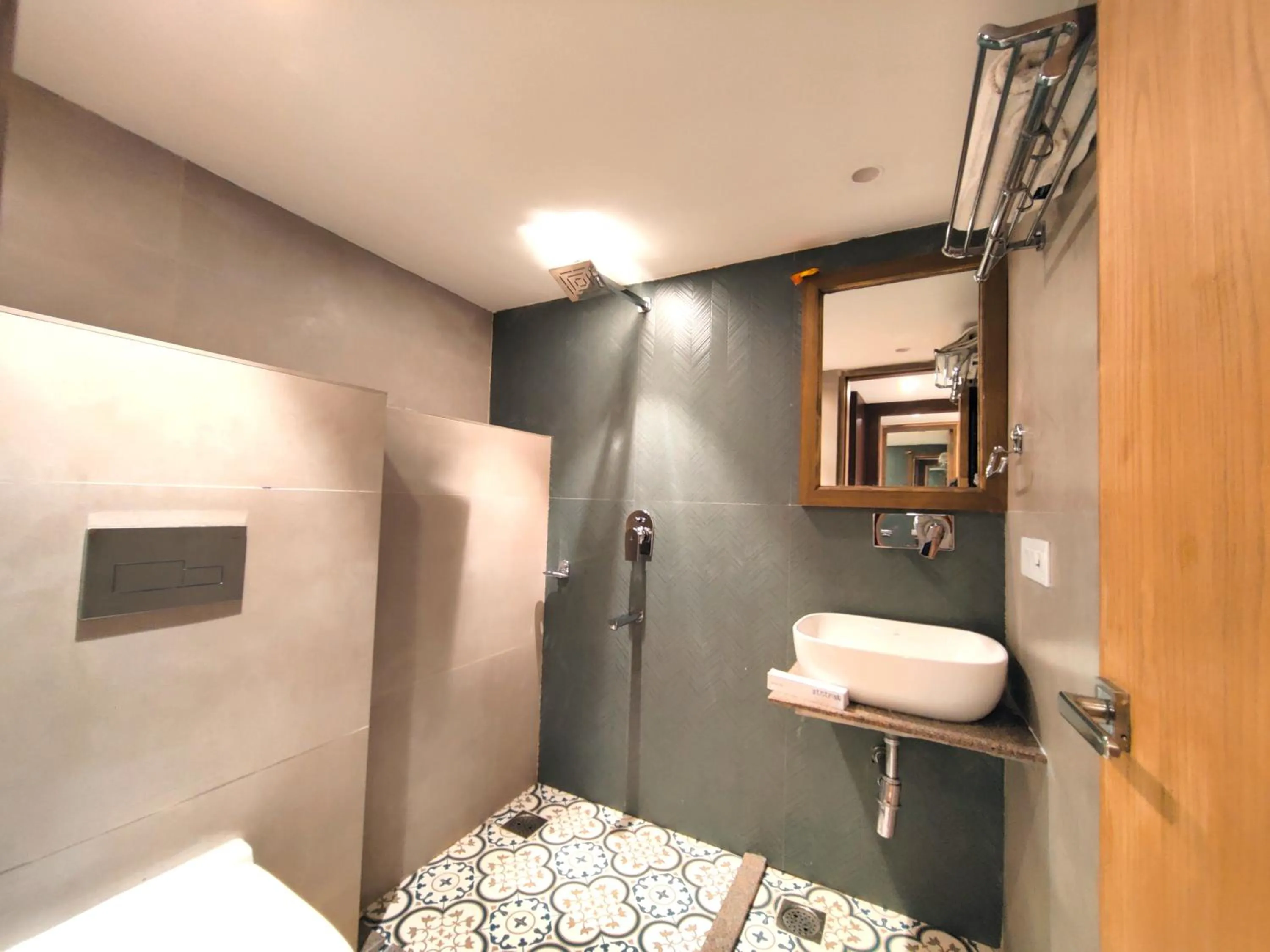 Bathroom, Bed in Sangam by Stotrak, Jhula Ghar Mussoorie