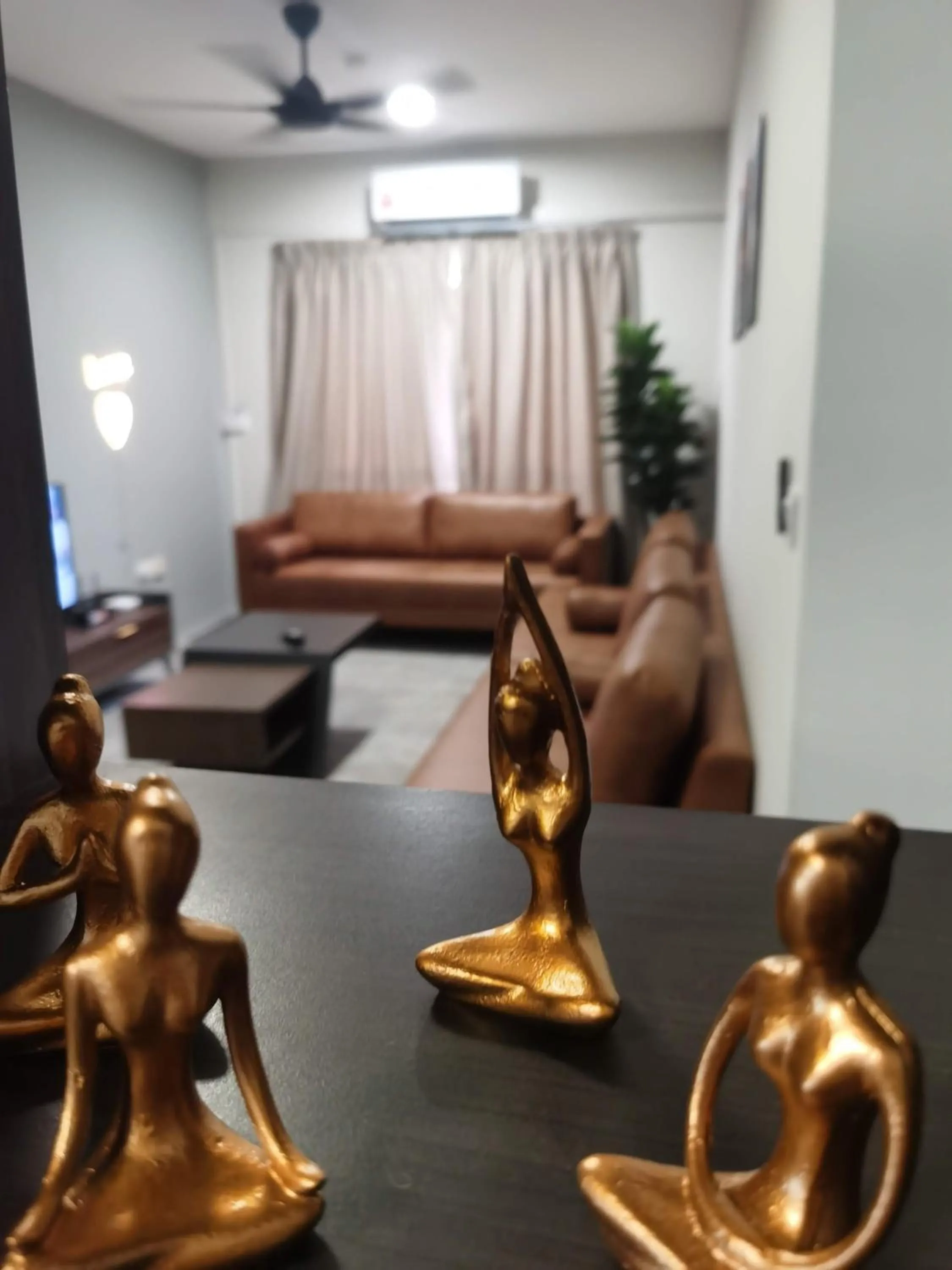 Mahkota Cheras 3R 2parking 8pax Comfy Sofa&Bed