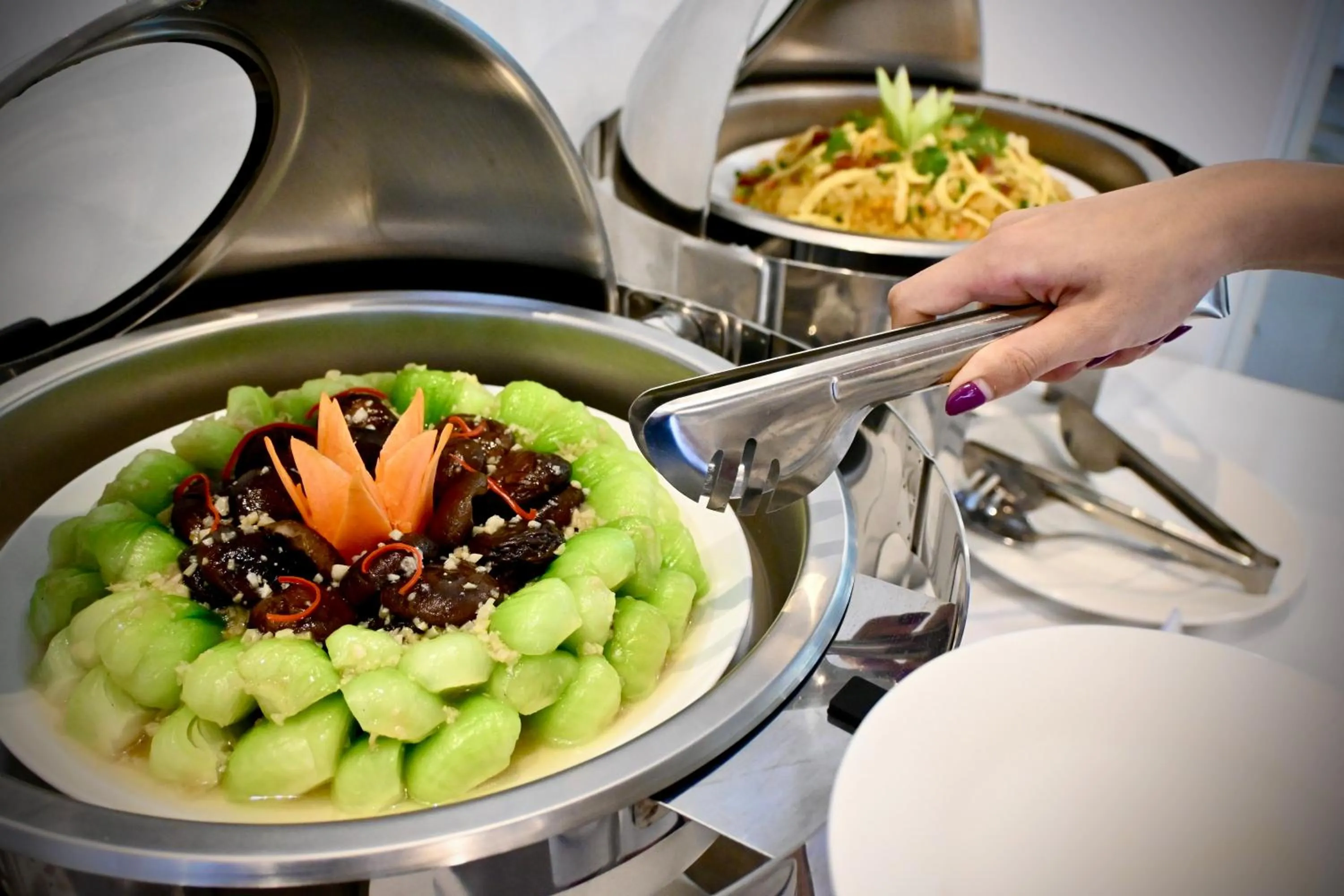 Restaurant/places to eat in WH Hotel 310