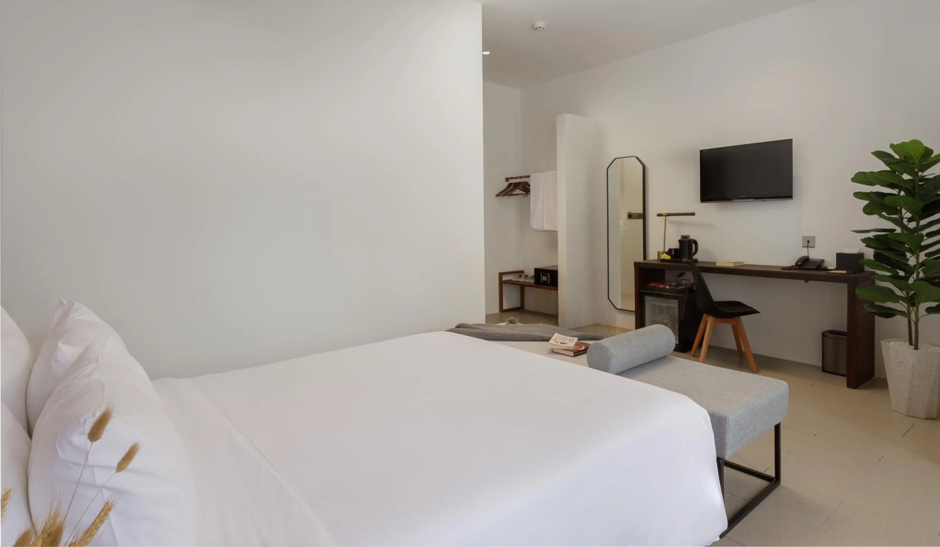 Bedroom, Bed in WH Hotel 310