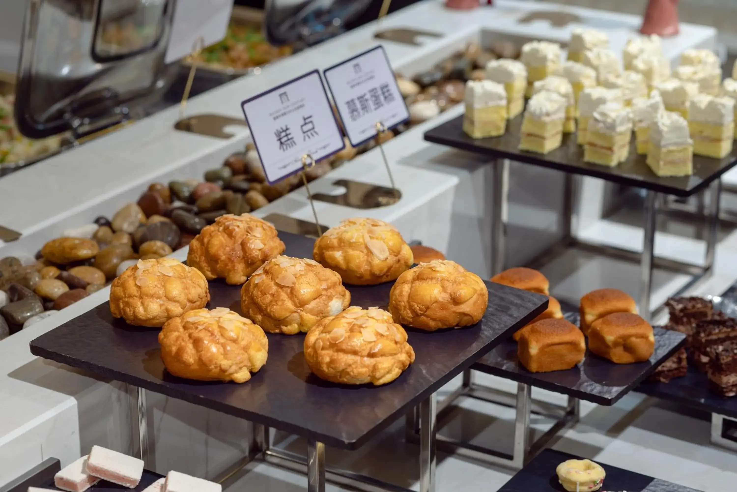 Buffet breakfast in New Century Mansion Hotel Cixi Guanhaiwei Buffet breakfast in New Century Mansion Hotel Cixi Guanhaiwei