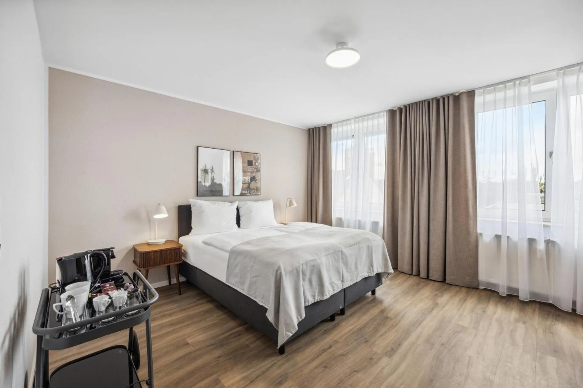 Queen Room in Limehome Düsseldorf Bahlenstr
