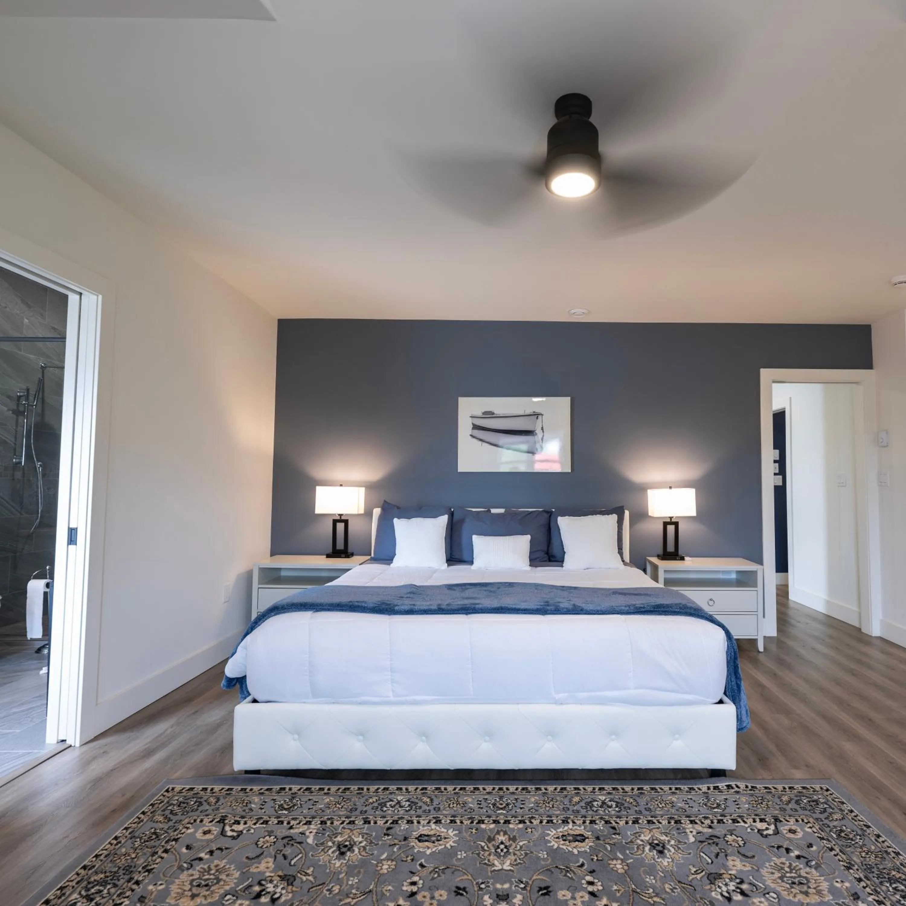 Captain Dan's Sunset Suite