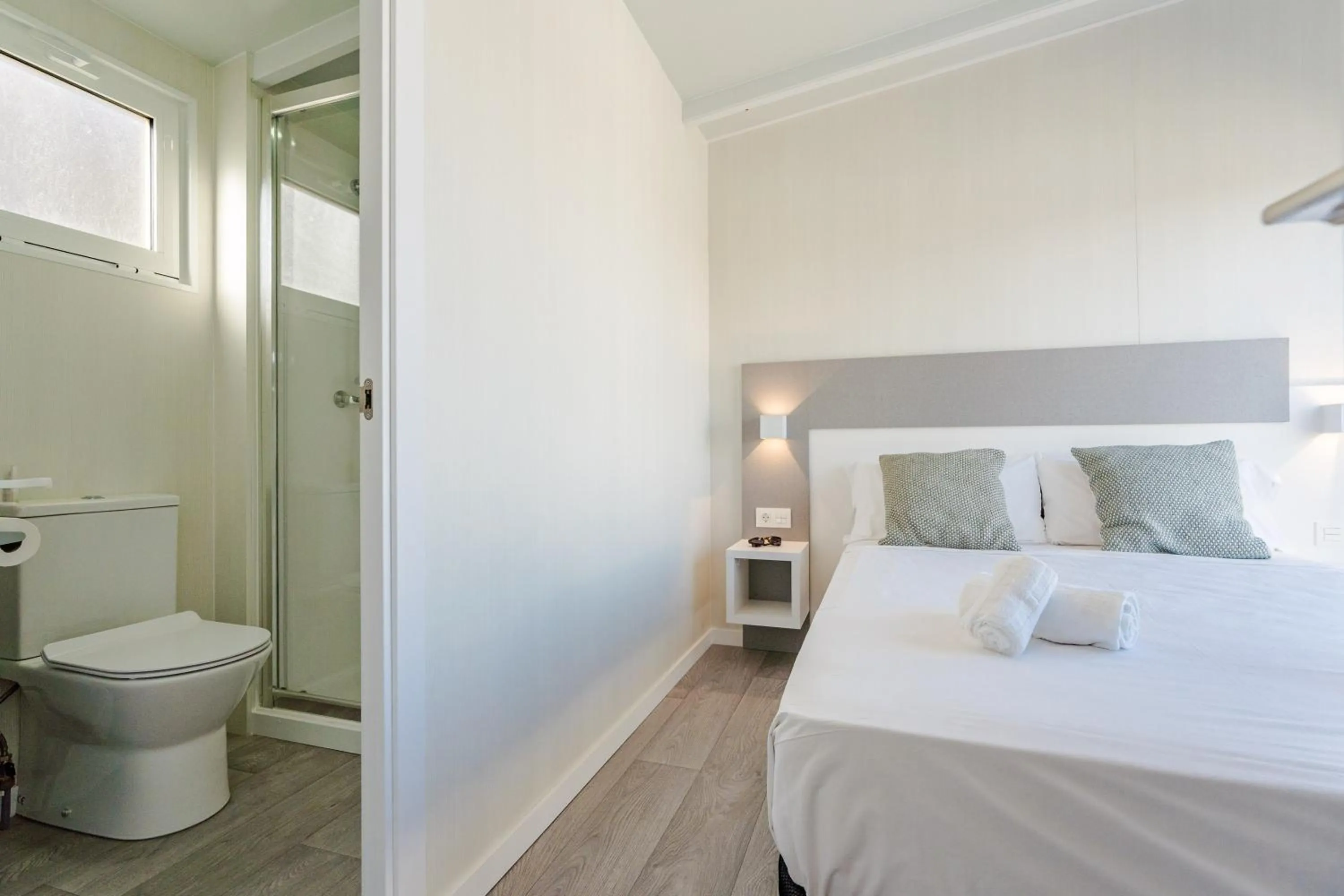 Bed in Costa del Sol Glamping Village