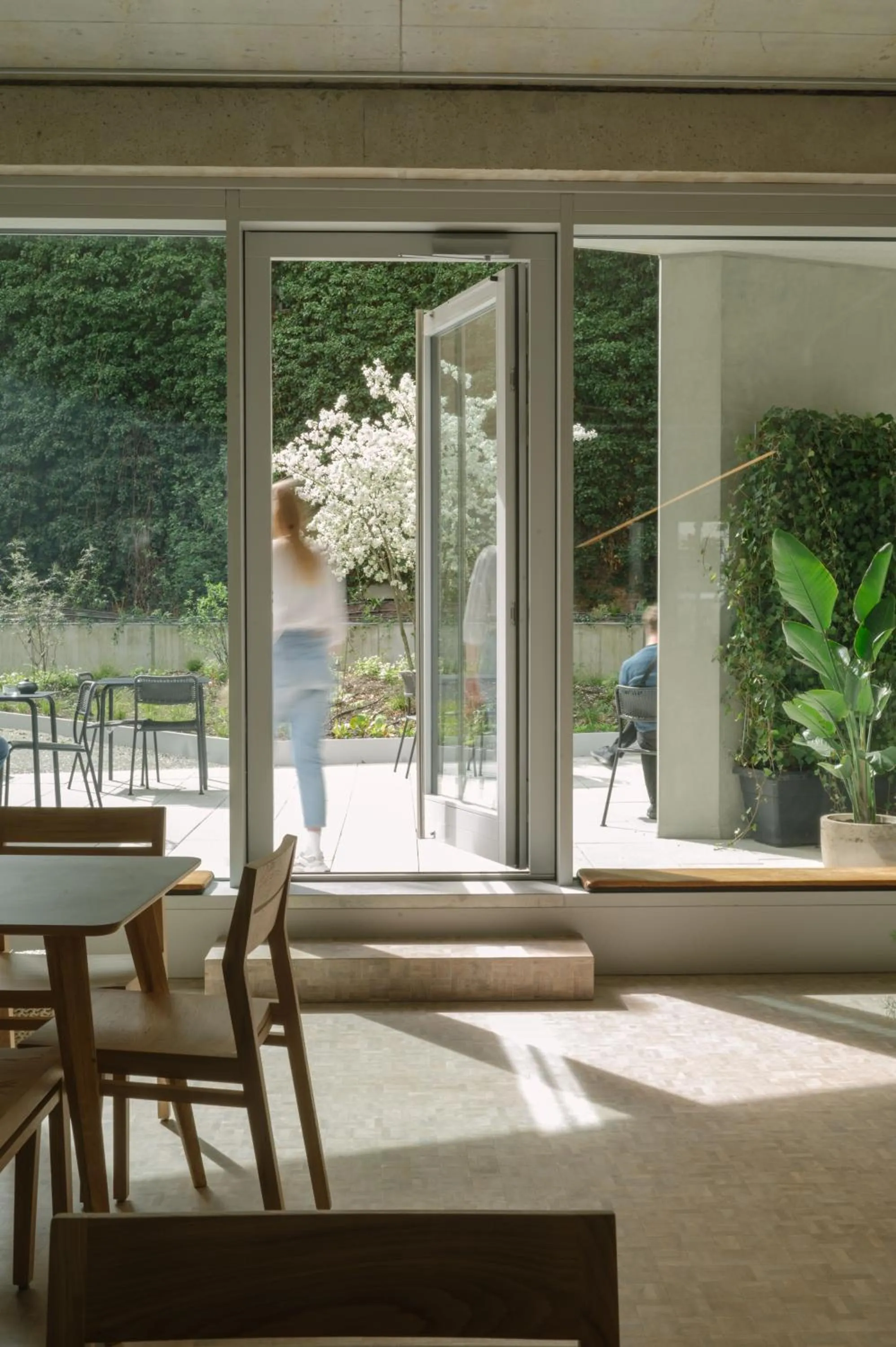 Restaurant/places to eat in Wilmina Apartments & Lofts