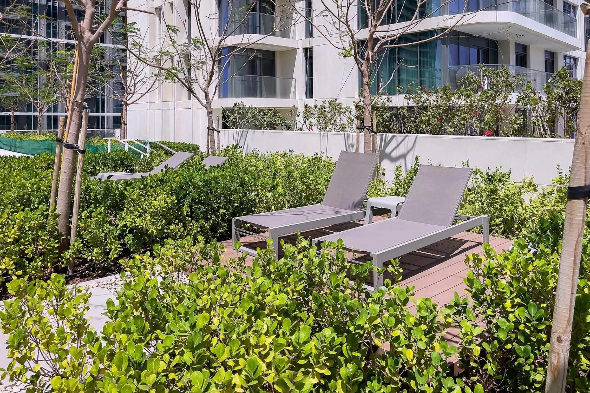 Garden in Chic Apartments in Marina Vista Emaar Beachfront