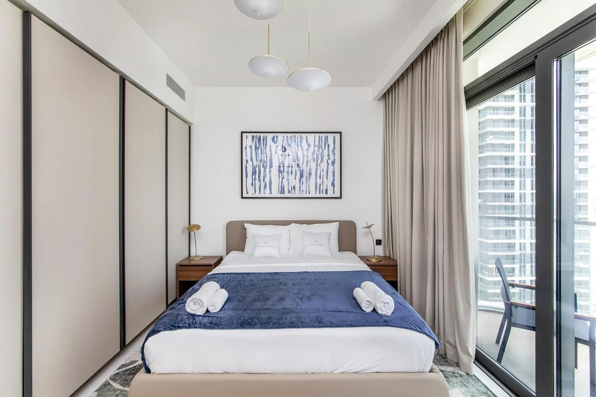 Bed in Chic Apartments in Marina Vista Emaar Beachfront
