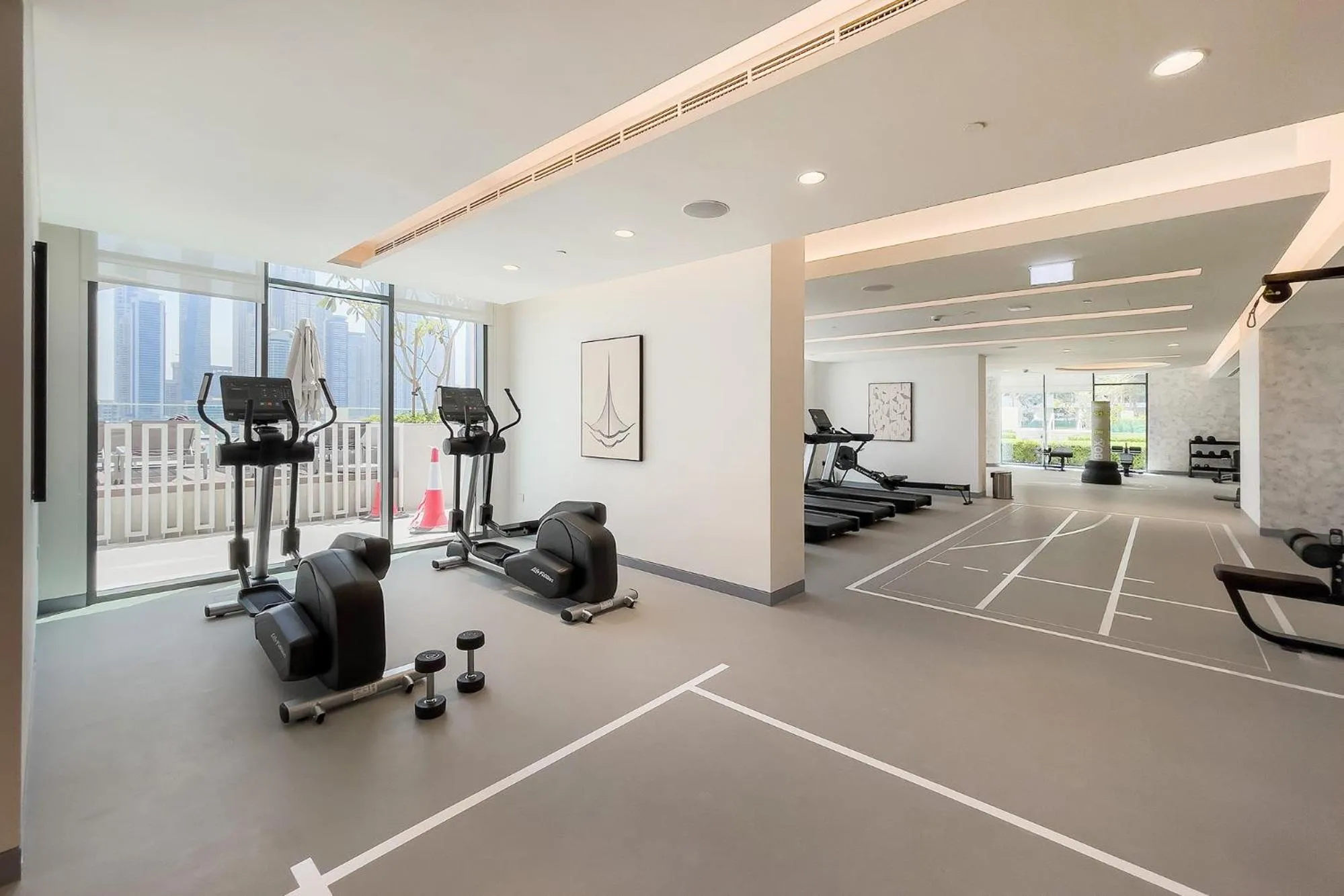 Fitness centre/facilities in Chic Apartments in Marina Vista Emaar Beachfront