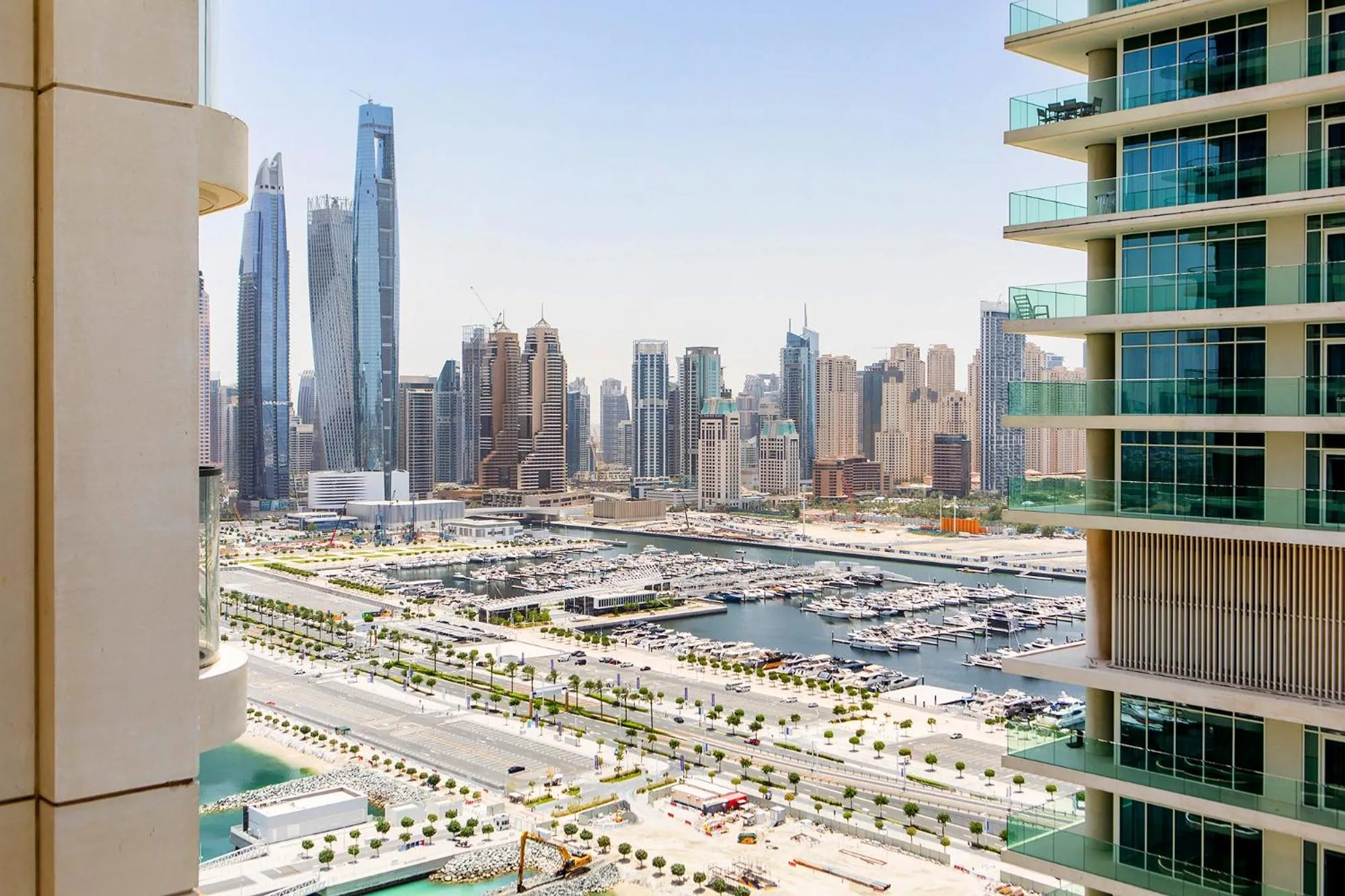 City view in Chic Apartments in Marina Vista Emaar Beachfront