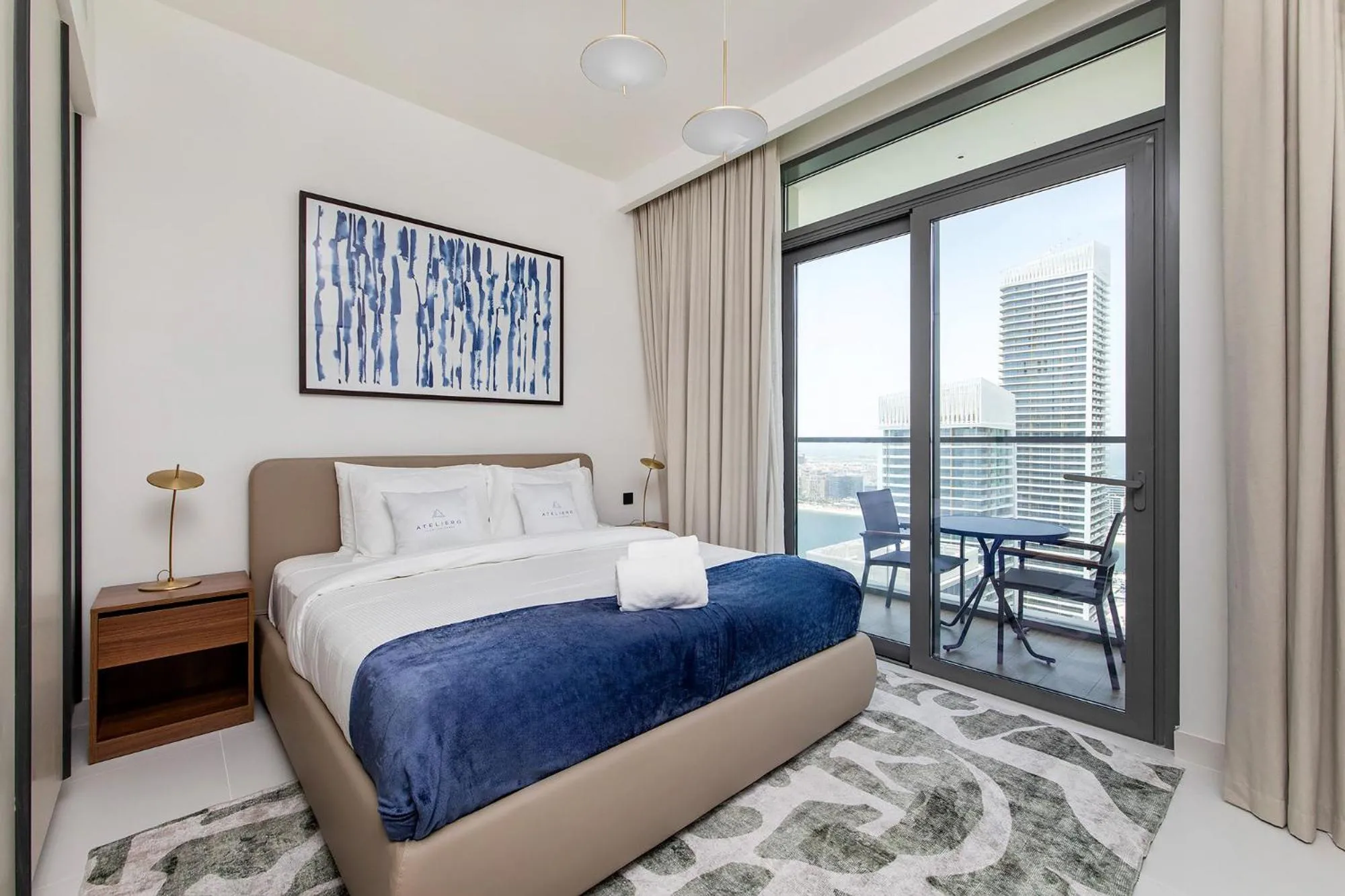 Bed in Chic Apartments in Marina Vista Emaar Beachfront