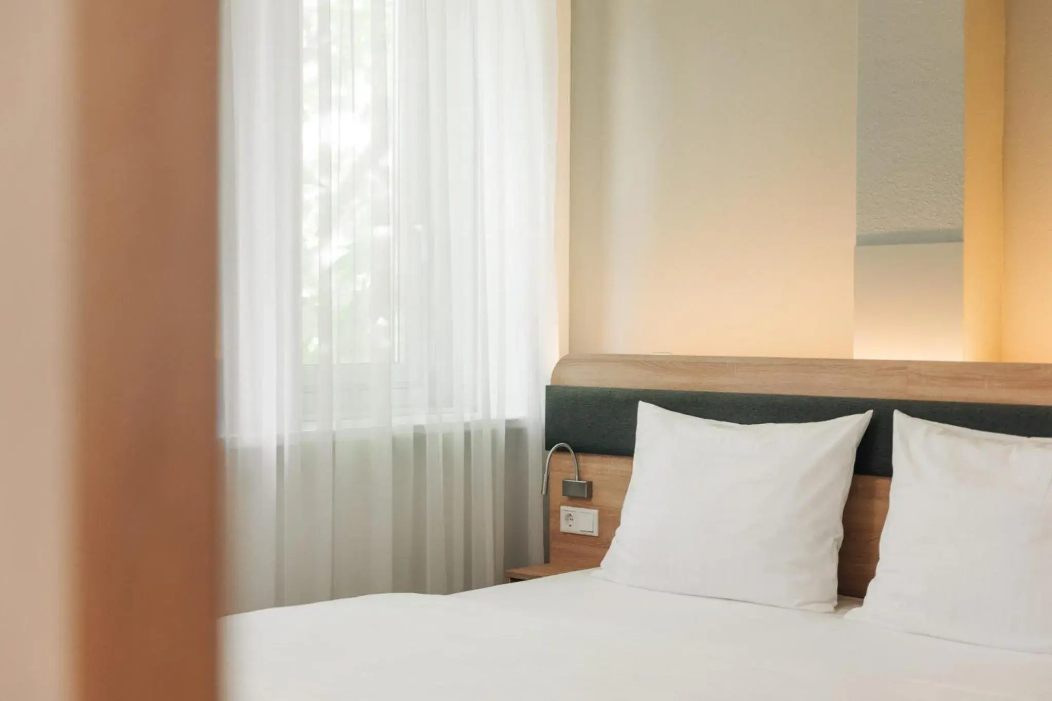 Homaris The Corner - Self-Check In Homaris The Corner - Self-Check In