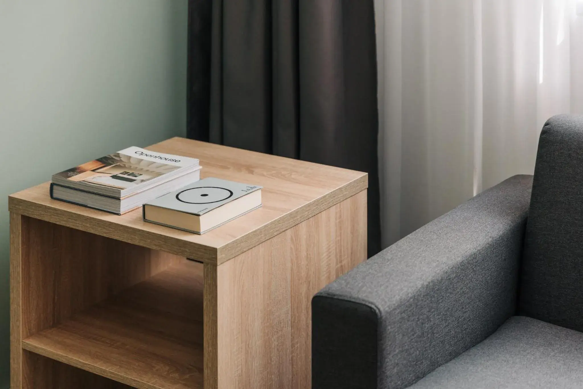 Homaris The Corner - Self-Check In Homaris The Corner - Self-Check In