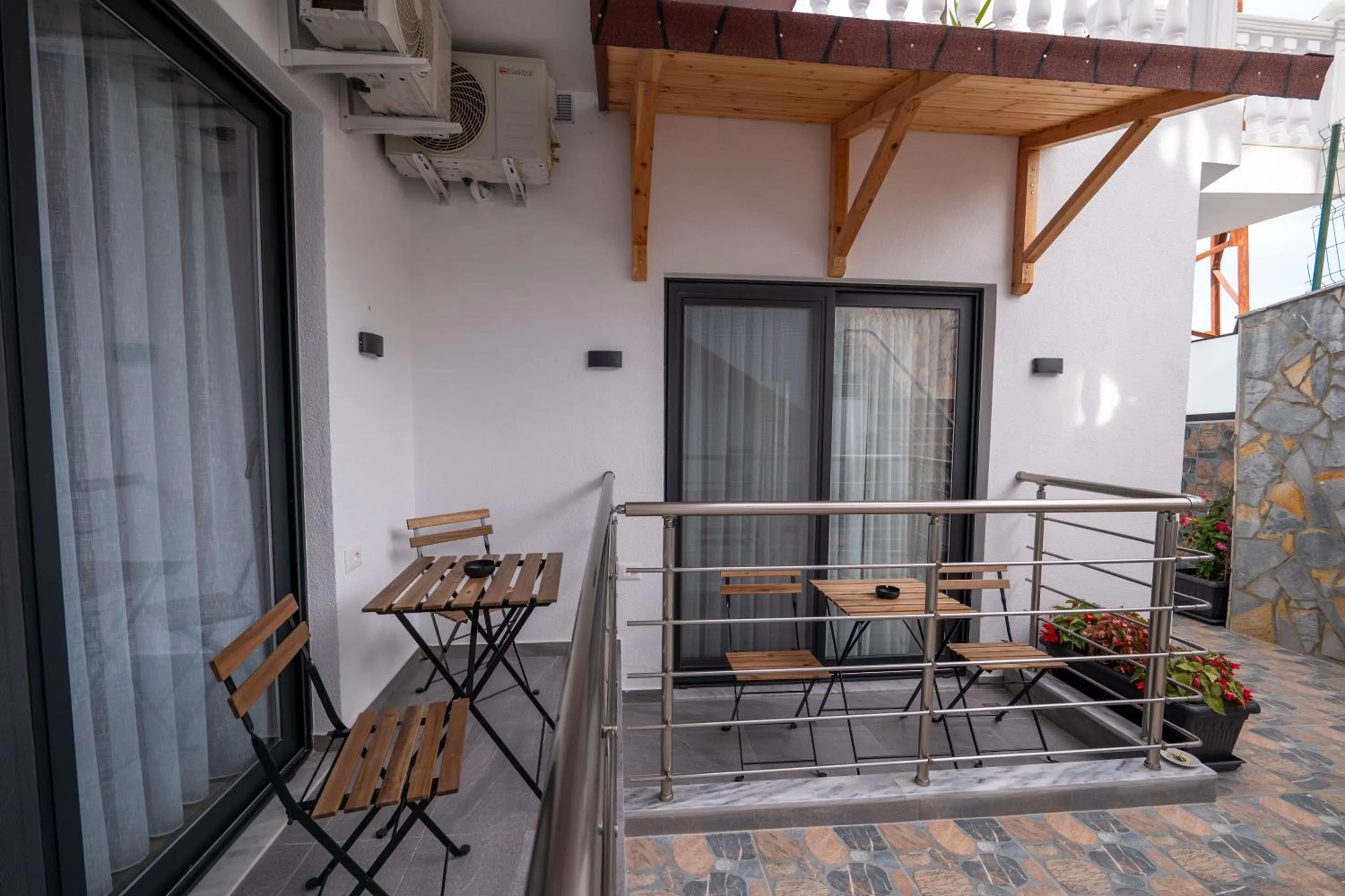 Property building in Hotel Flori