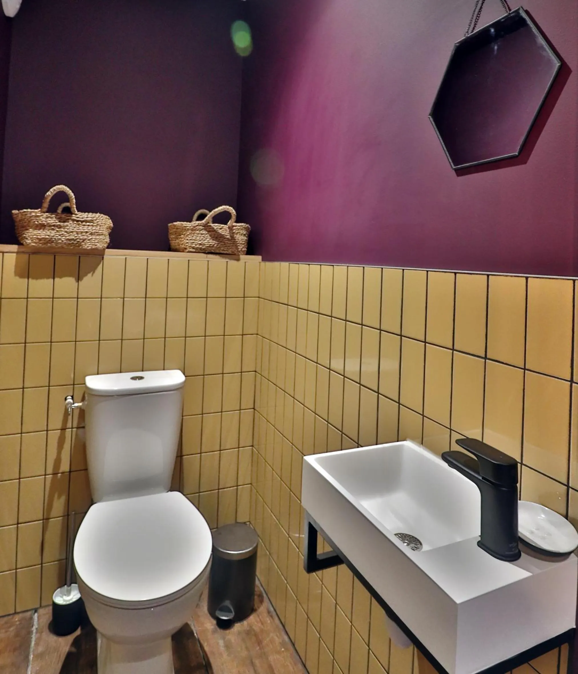 Toilet in Le25 Parahotellerie