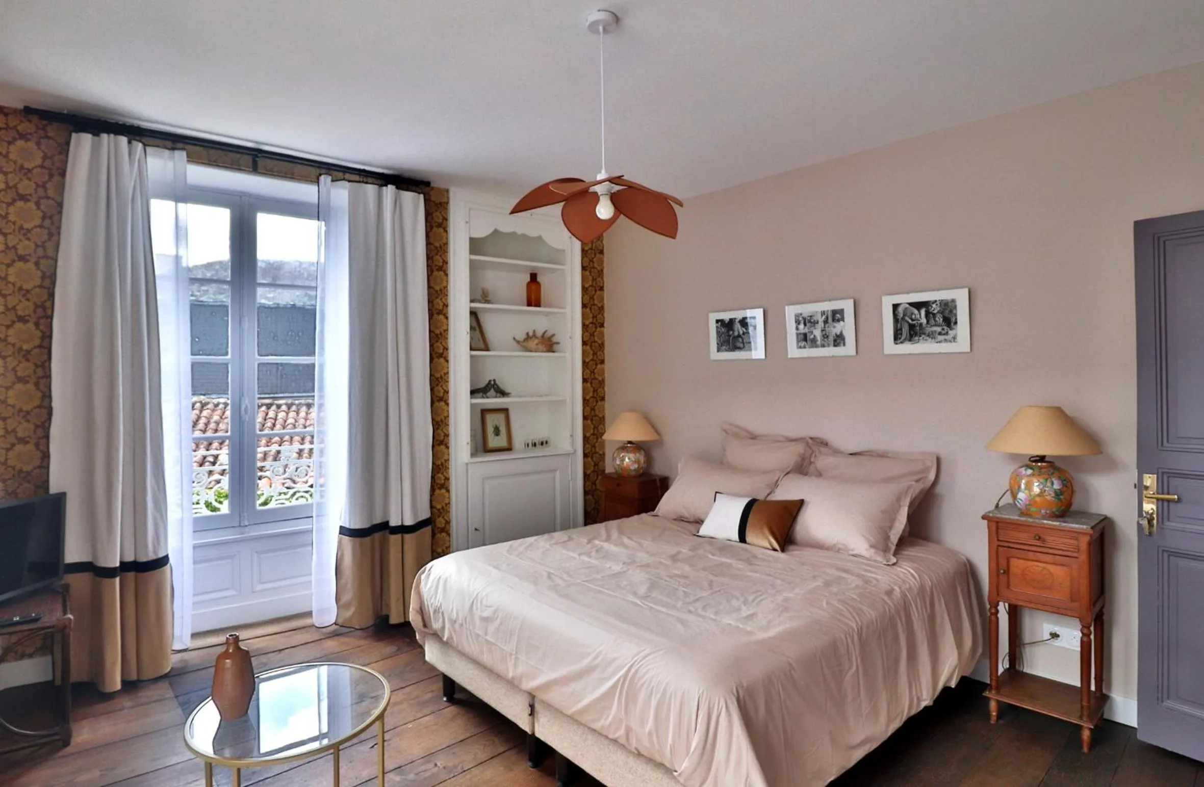 Photo of the whole room, Bed in Le25 Parahotellerie