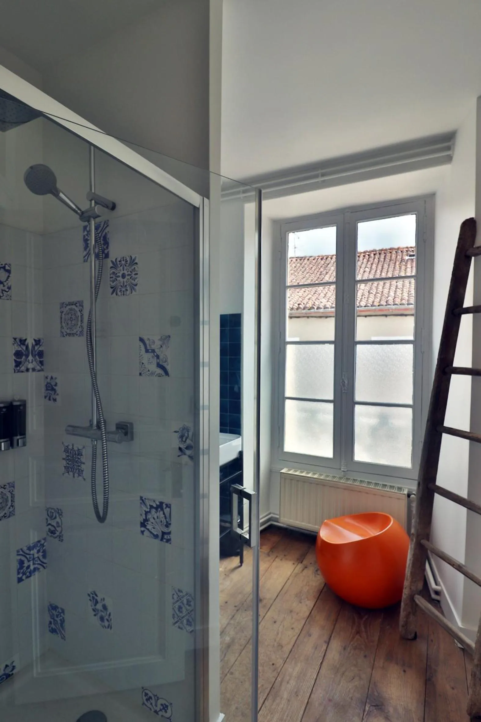 Shower in Le25 Parahotellerie