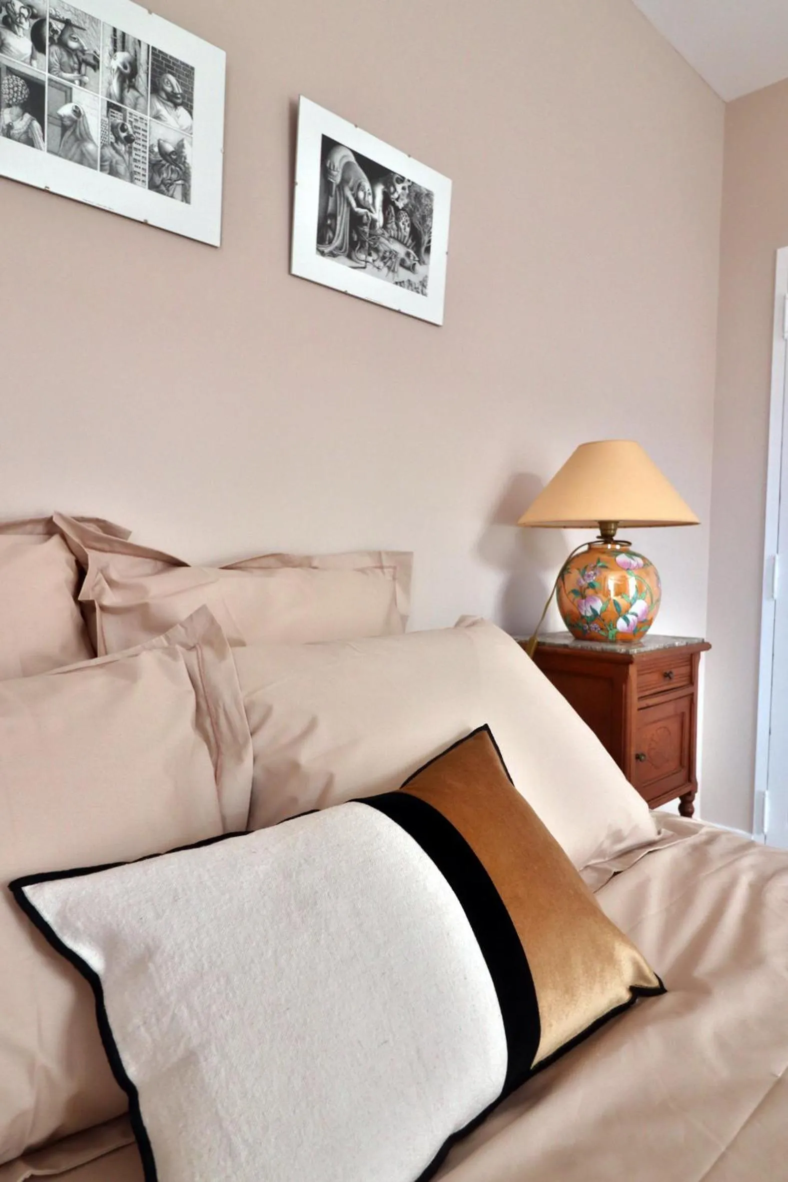 Bed in Le25 Parahotellerie