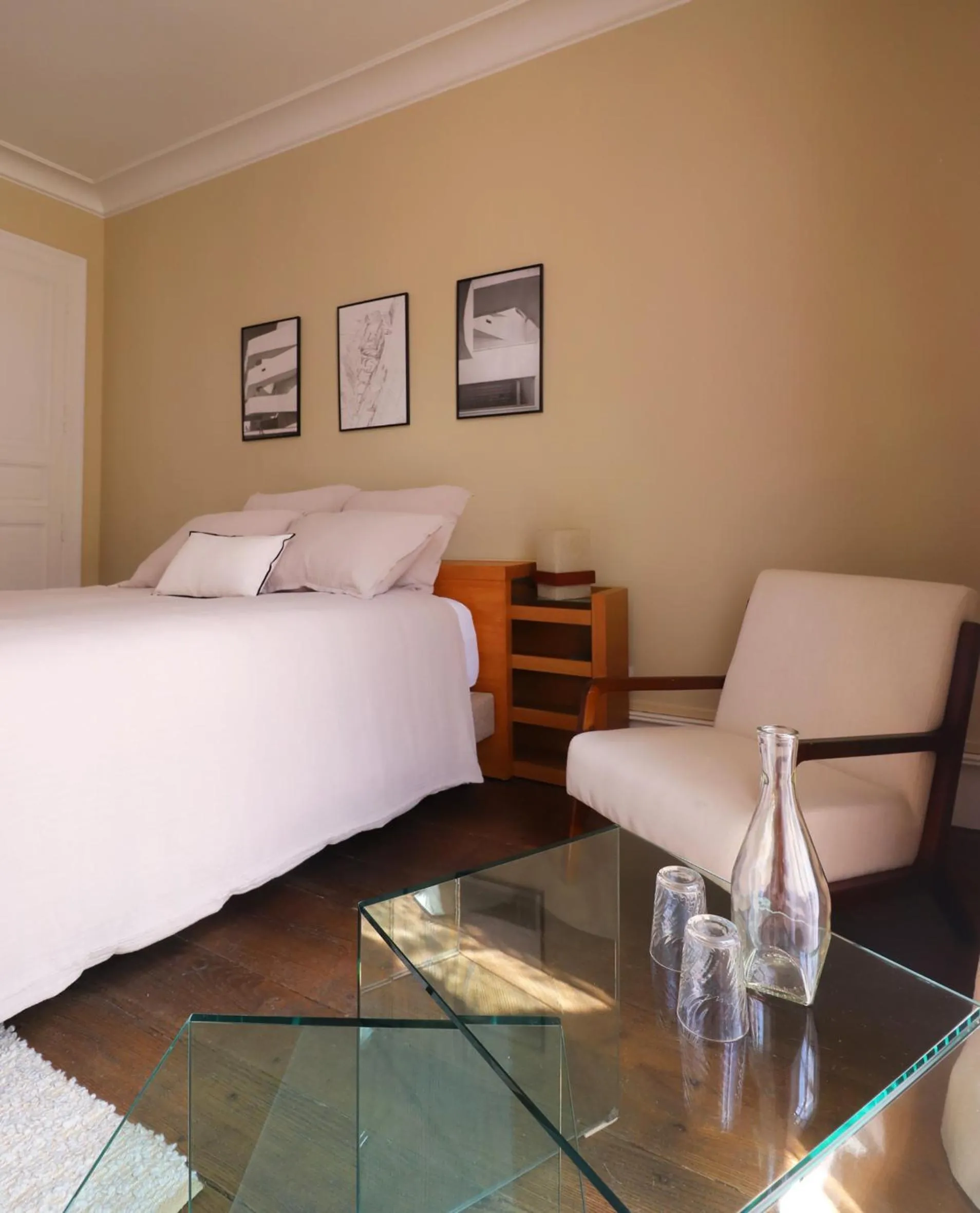Bed in Le25 Parahotellerie