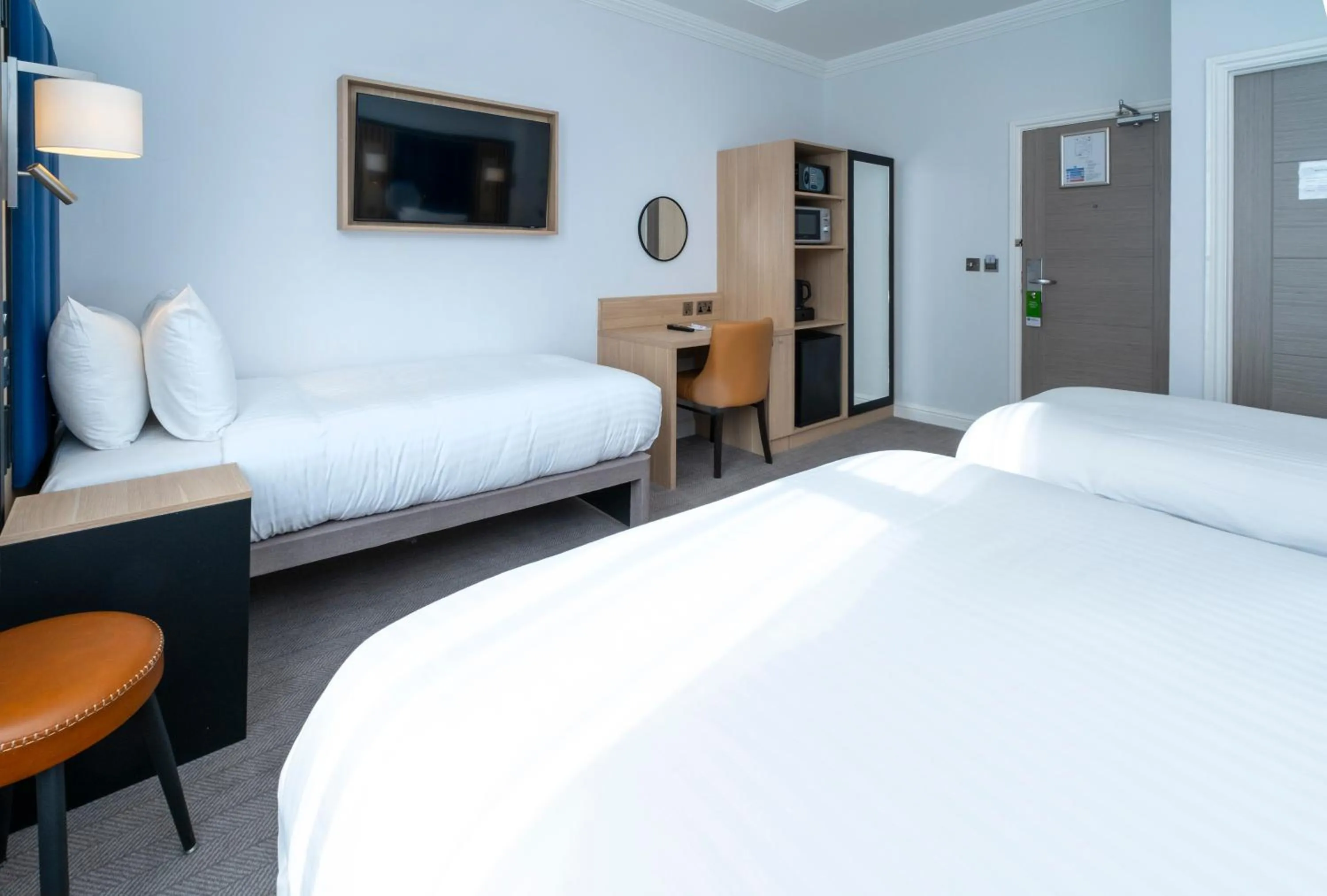 Bed in Best Western Victoria Palace