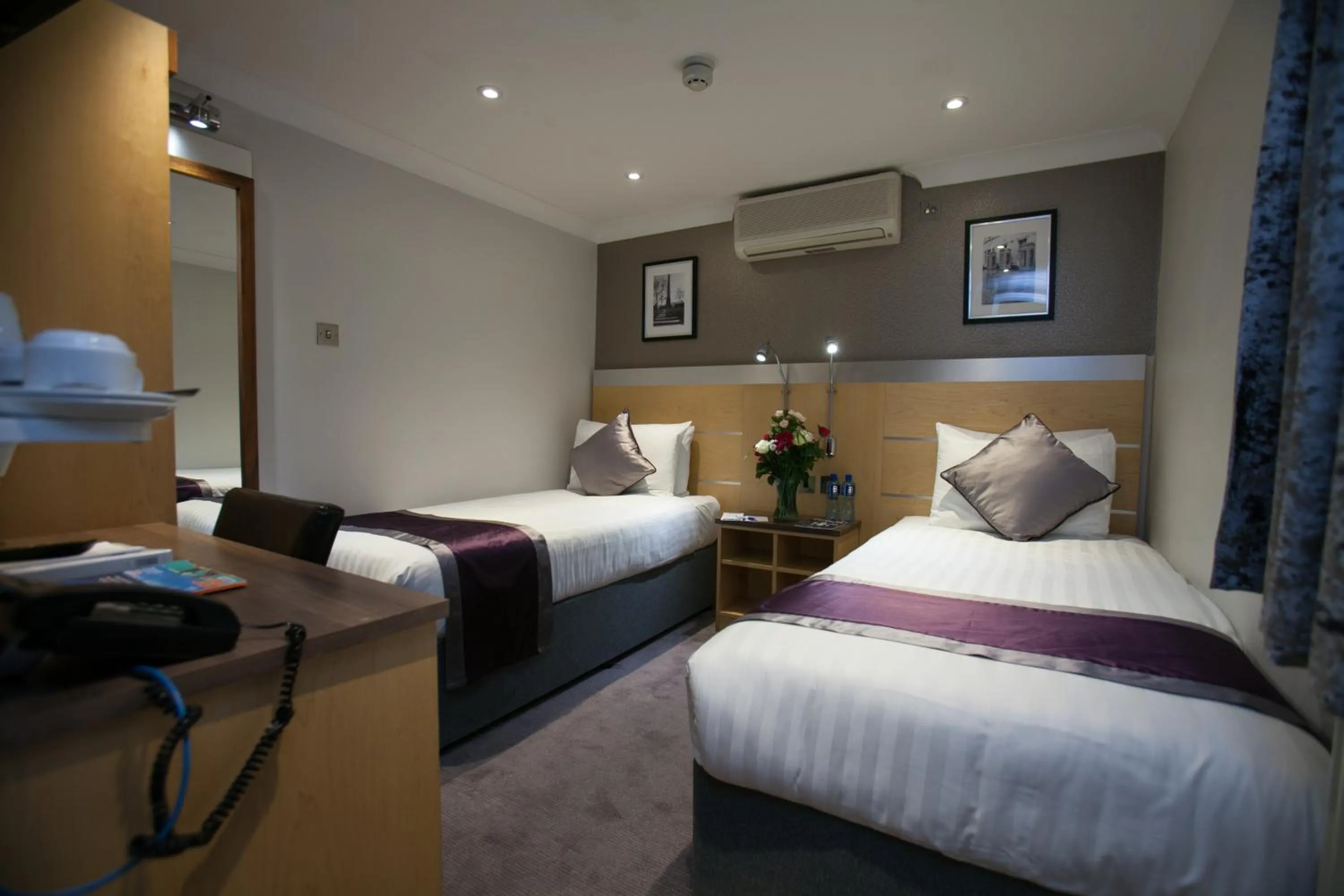 Bed in Best Western Victoria Palace