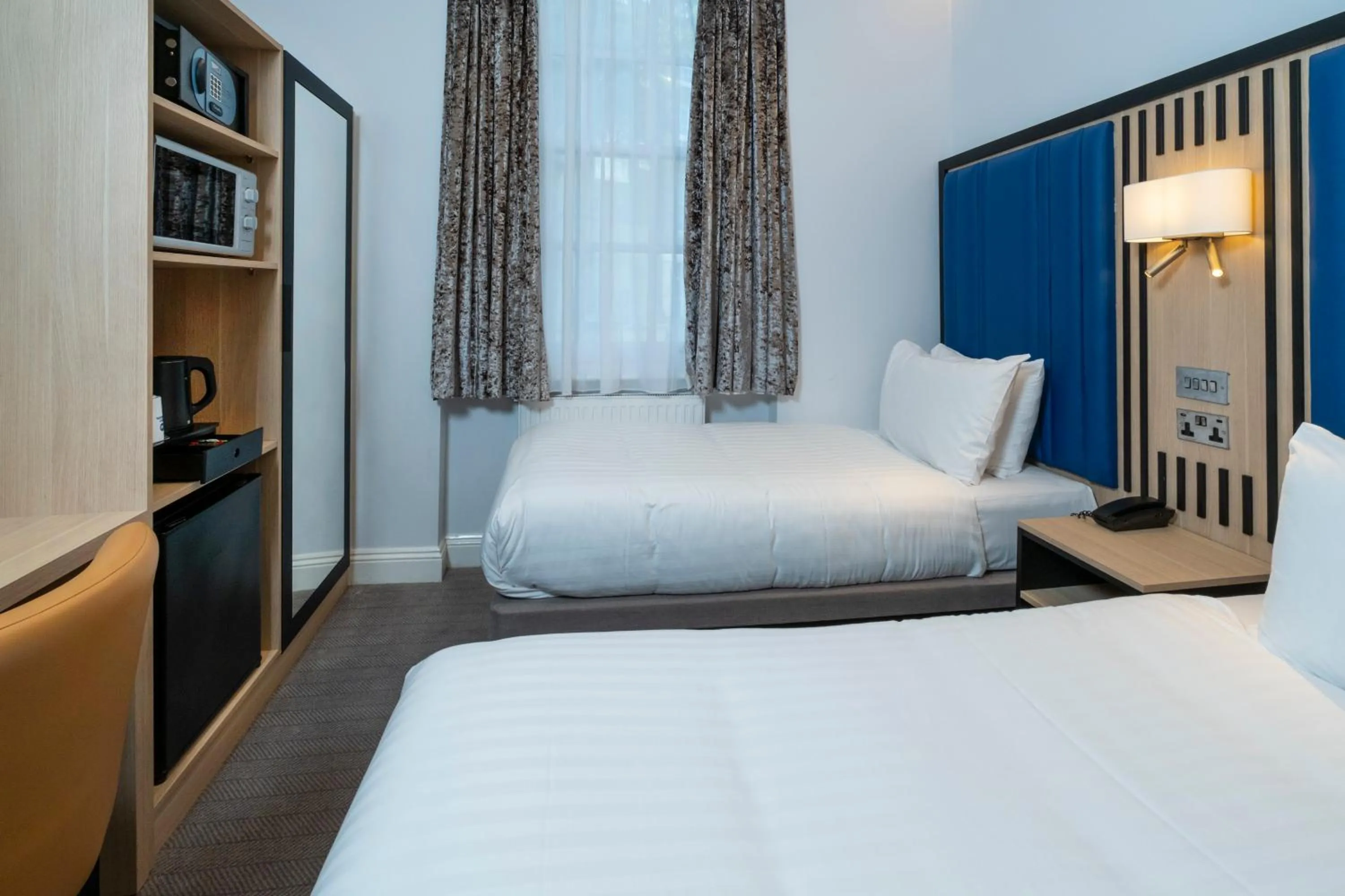 Bed in Best Western Victoria Palace