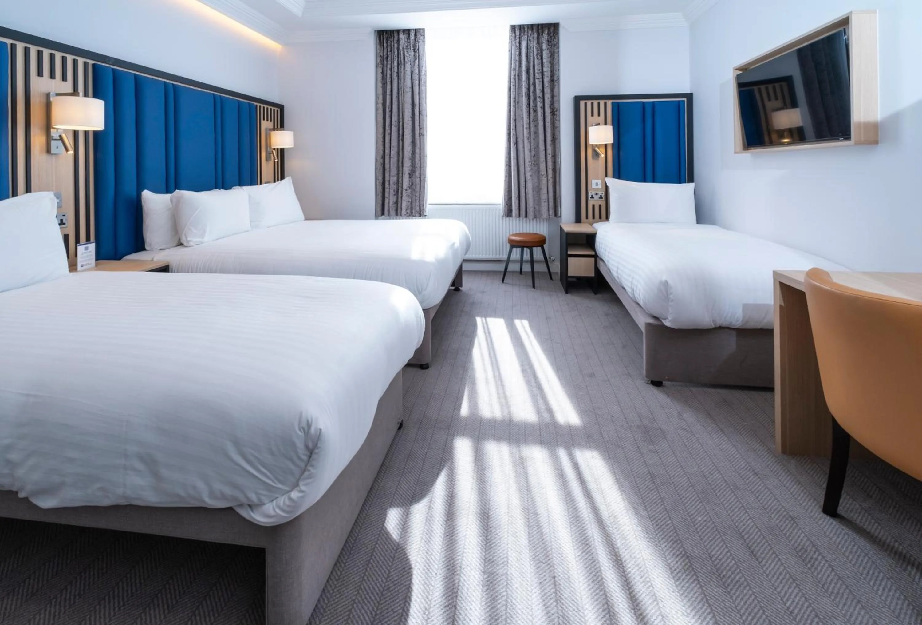 Bed in Best Western Victoria Palace