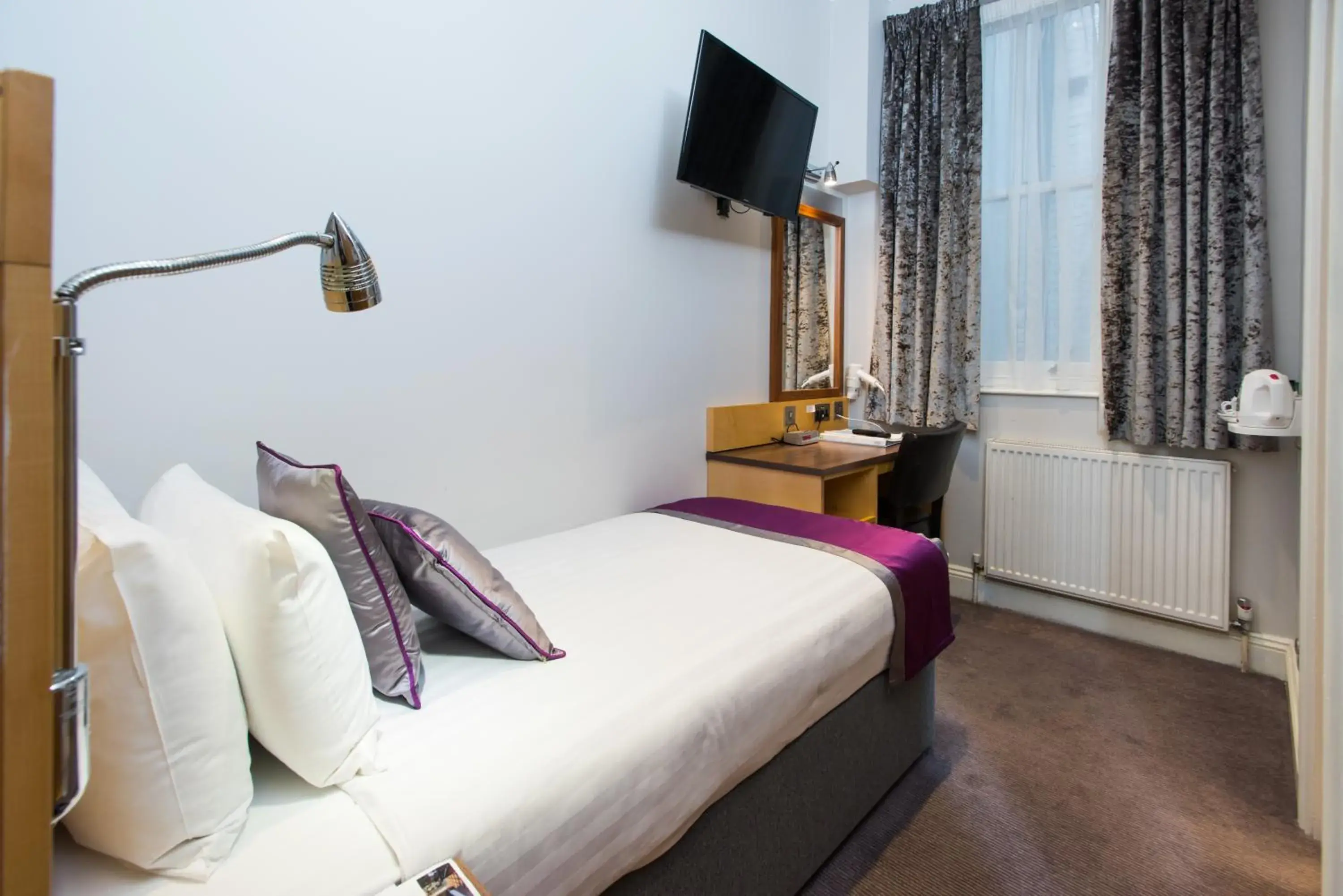 Bed in Best Western Victoria Palace Bed in Best Western Victoria Palace