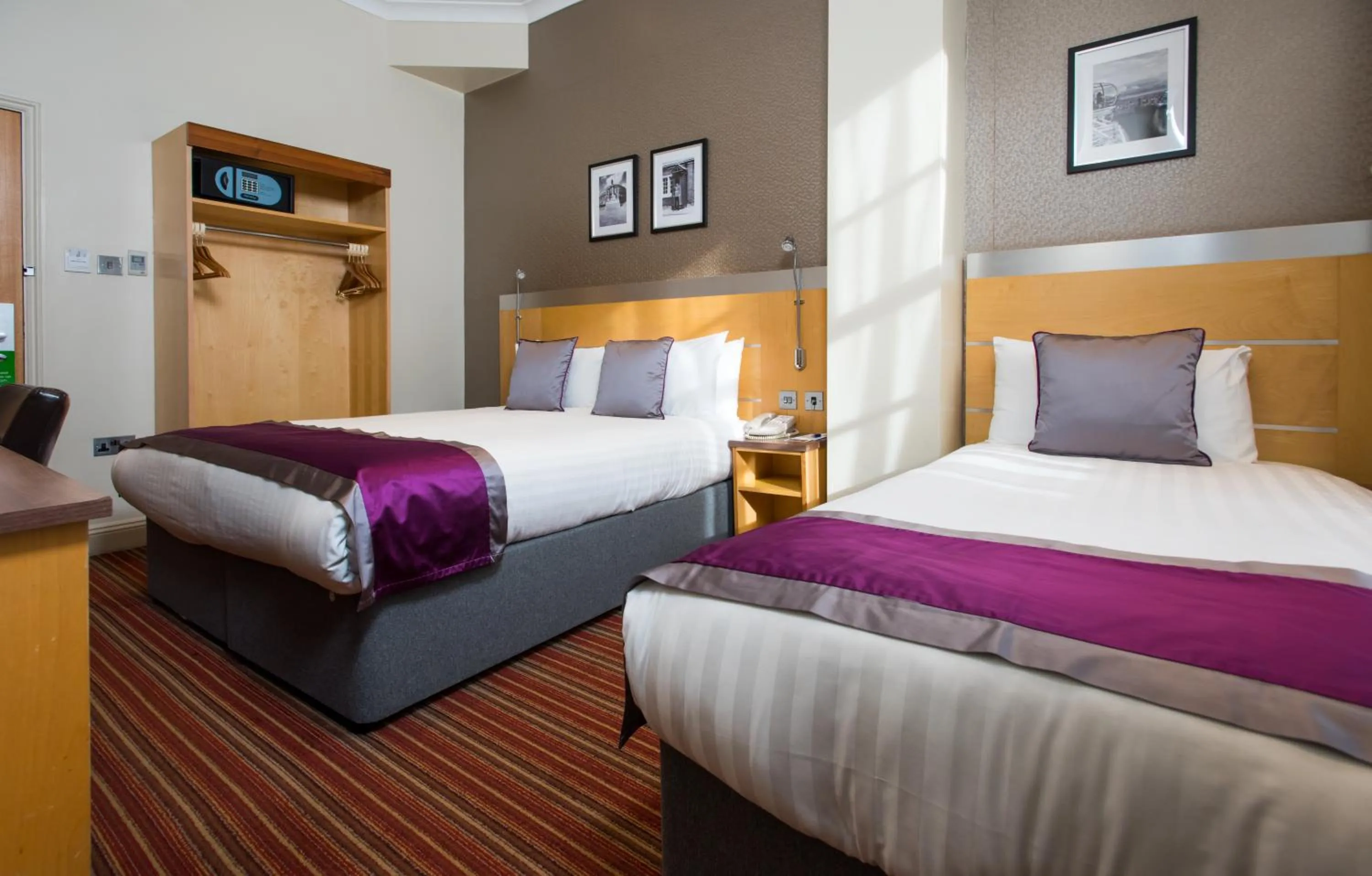 Bed in Best Western Victoria Palace