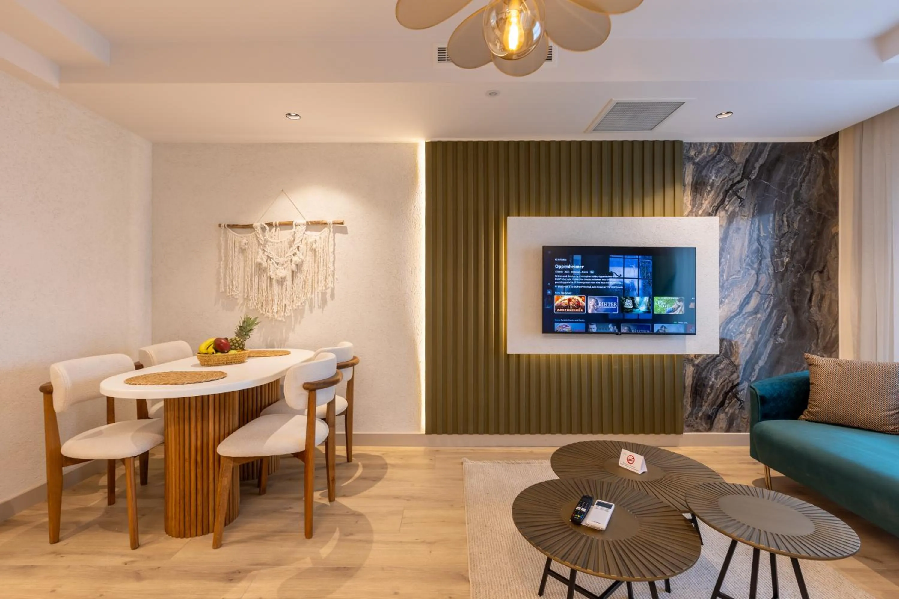 TV and multimedia in Los Suites