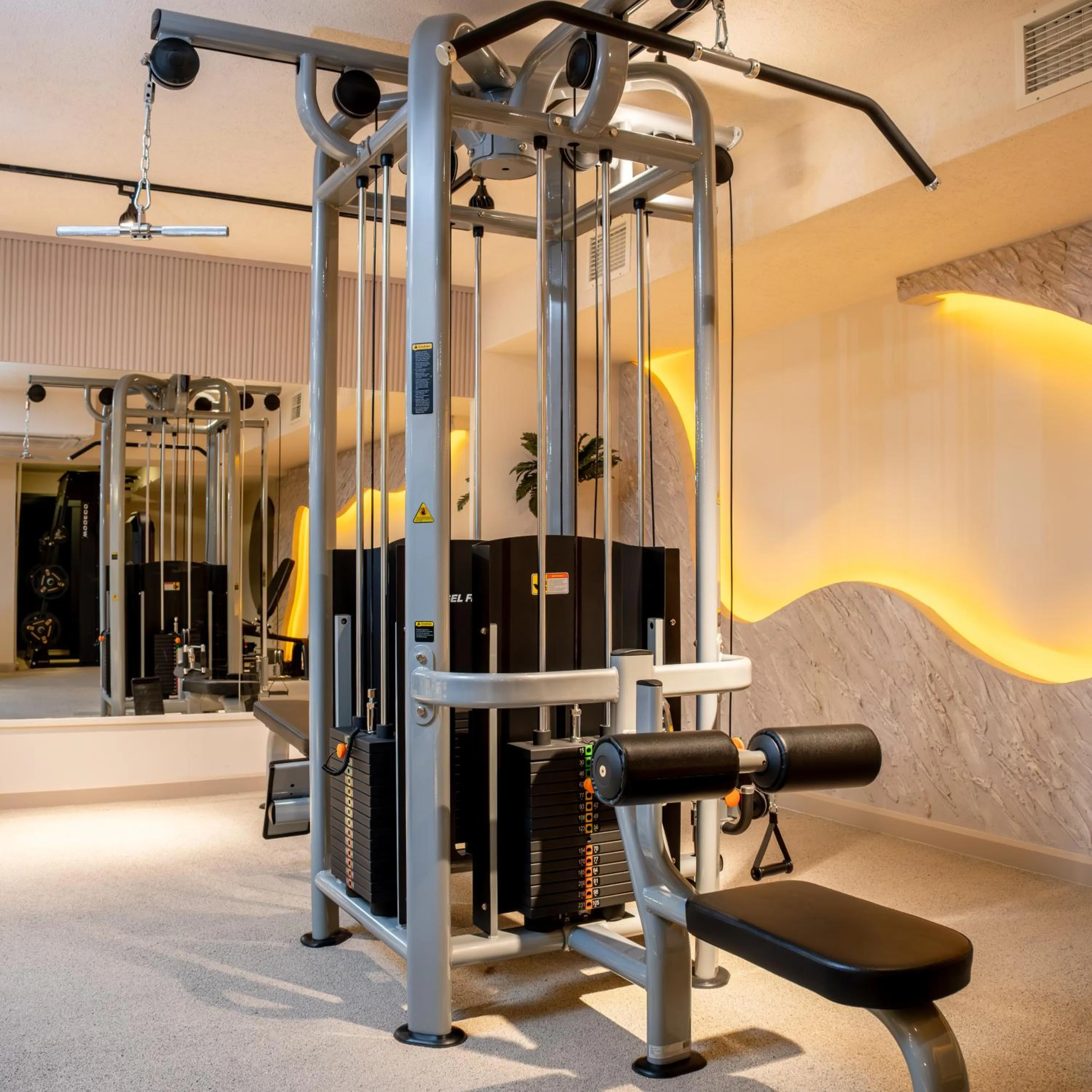 Fitness centre/facilities in Los Suites