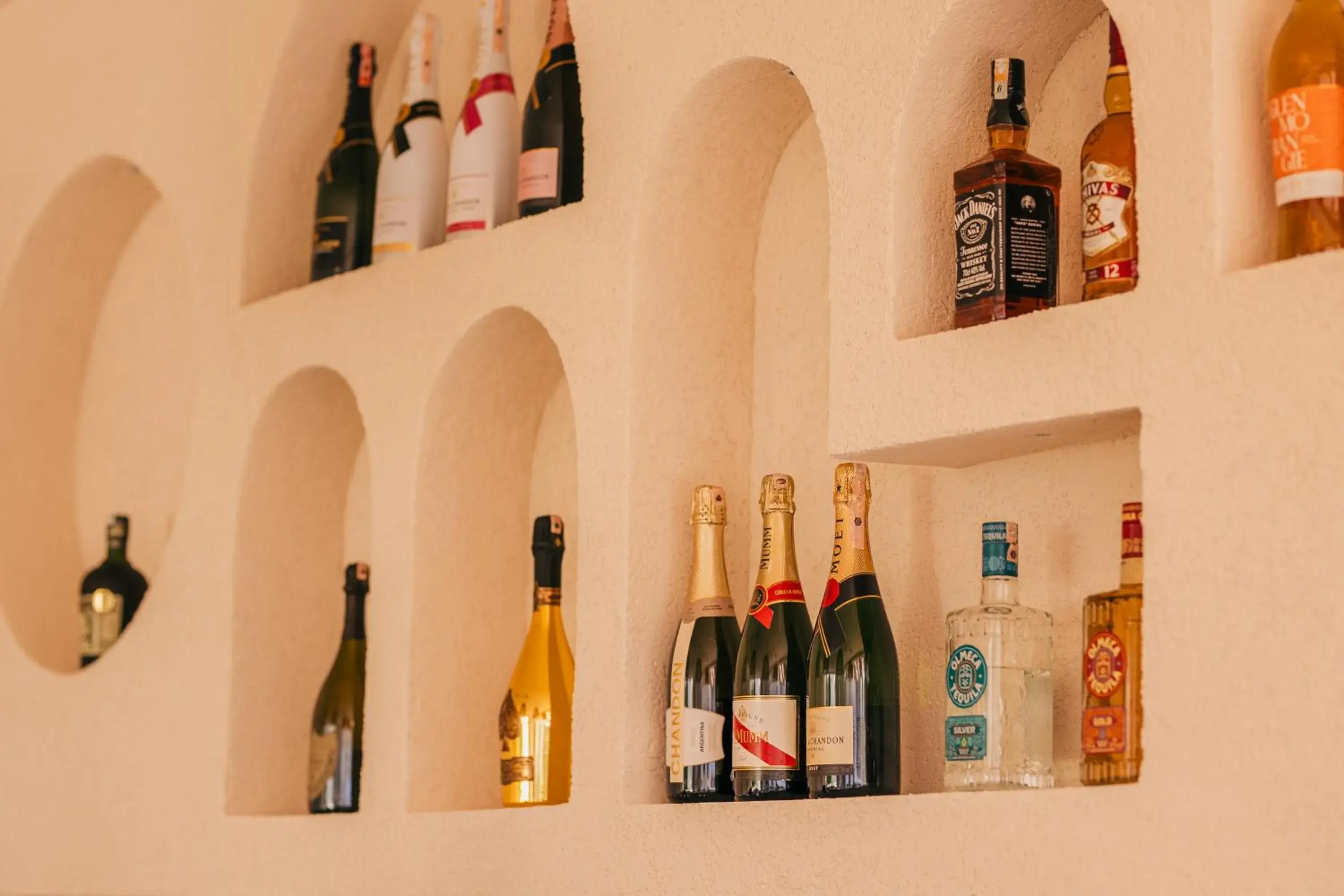 Lounge or bar in Los Suites Lounge or bar in Los Suites