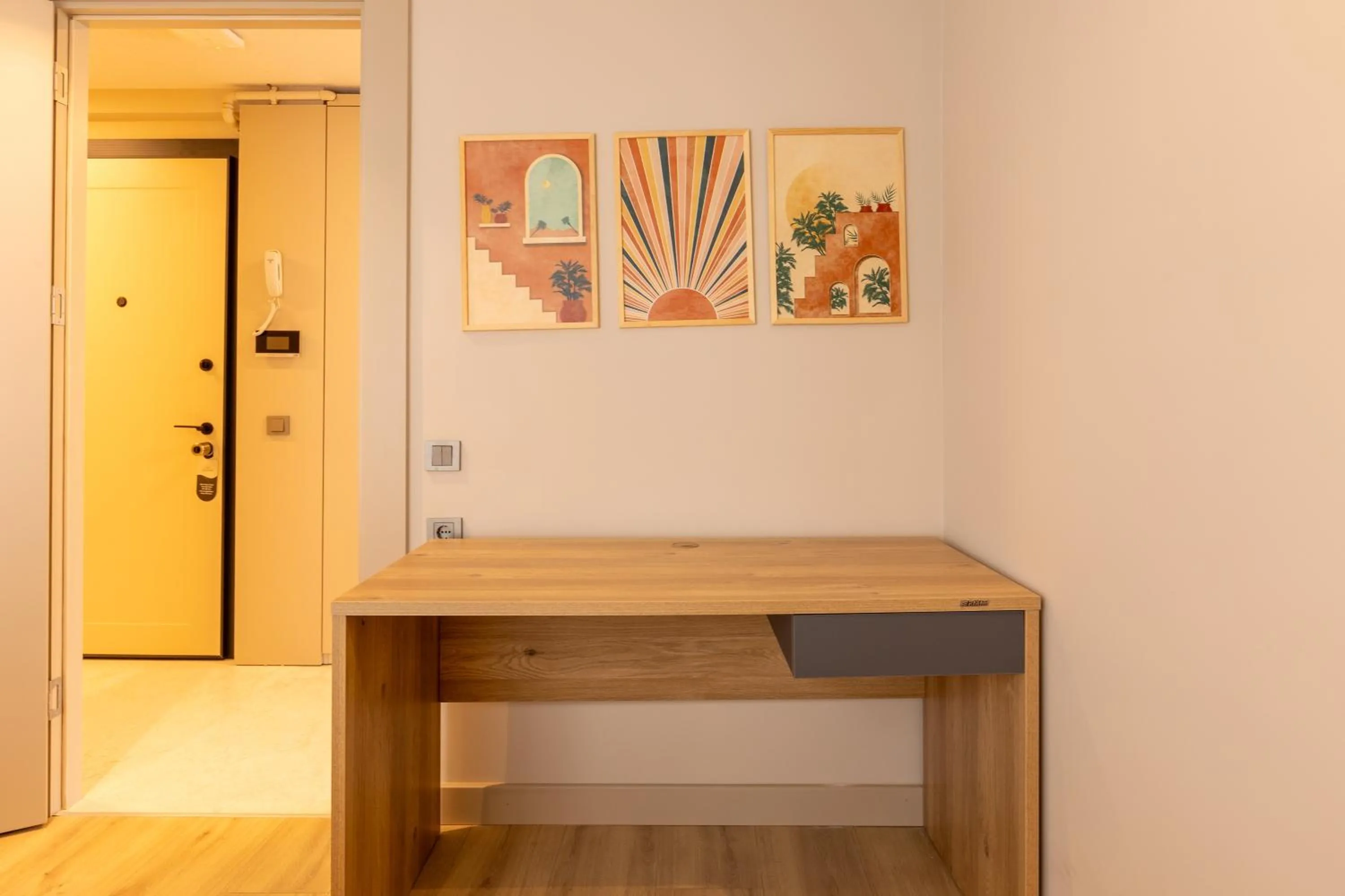 Photo of the whole room in Los Suites