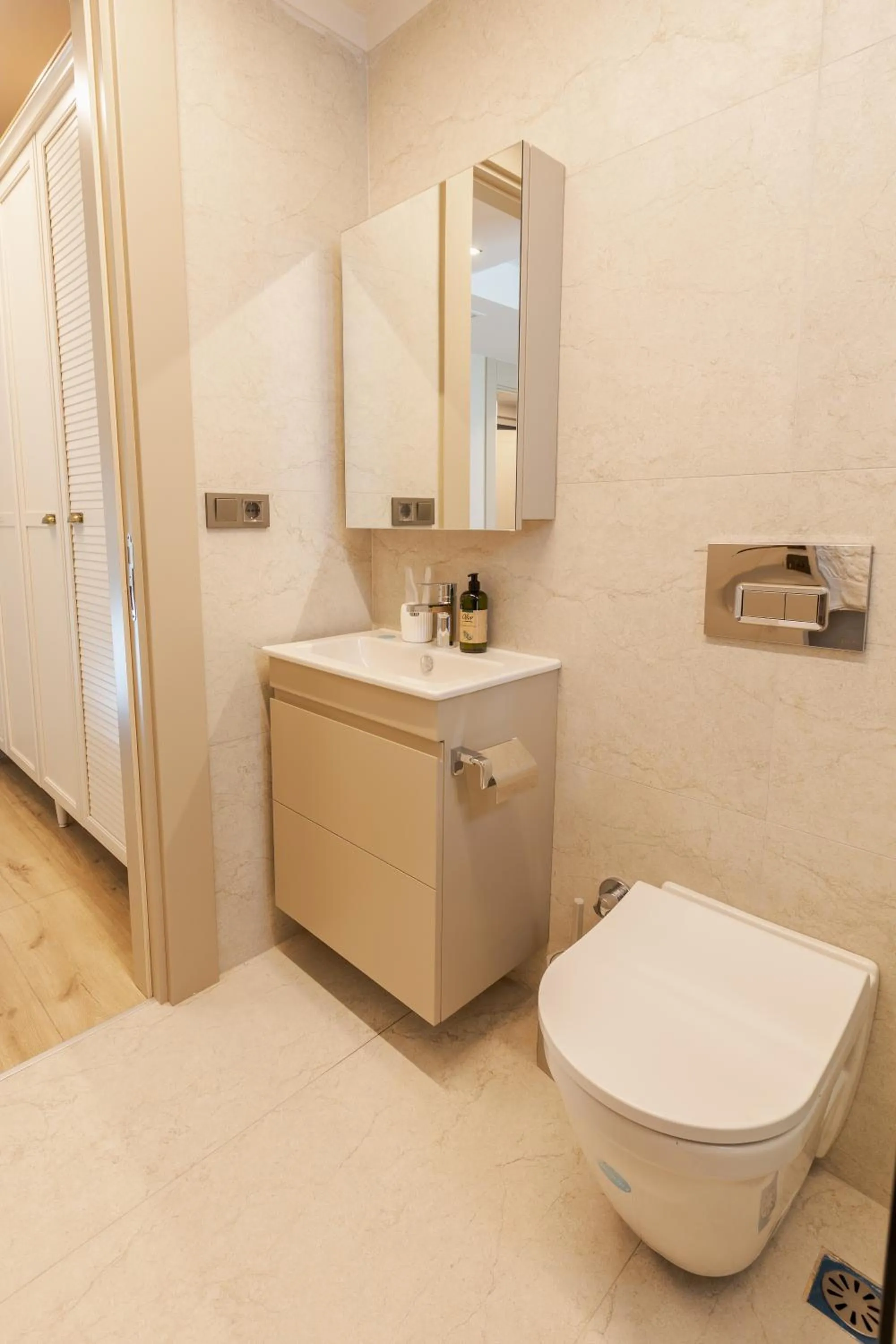 Toilet in Los Suites