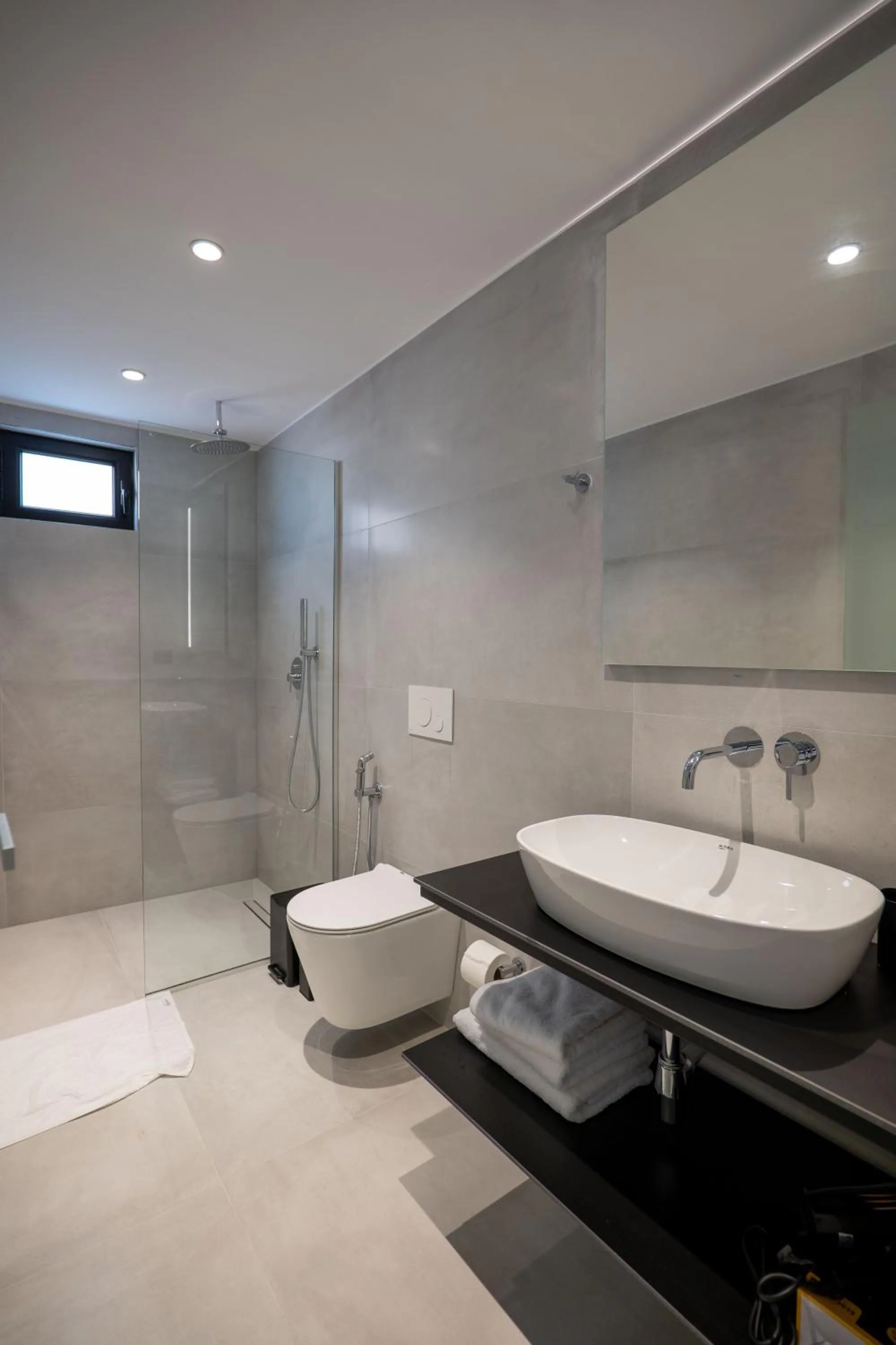 Bathroom in Arrei Hotel