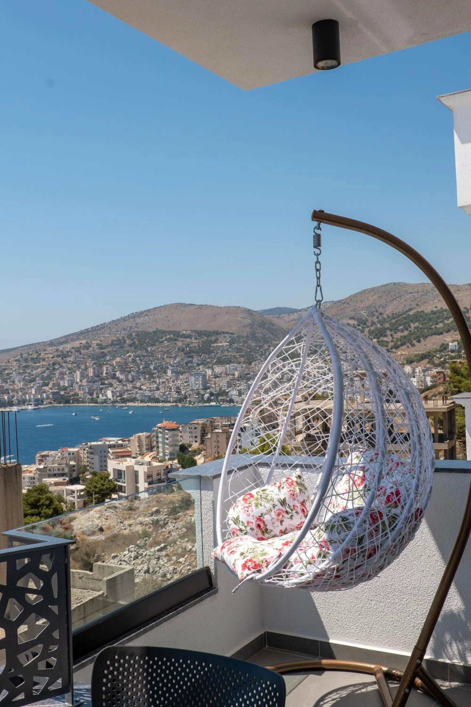 Balcony/Terrace in Arrei Hotel