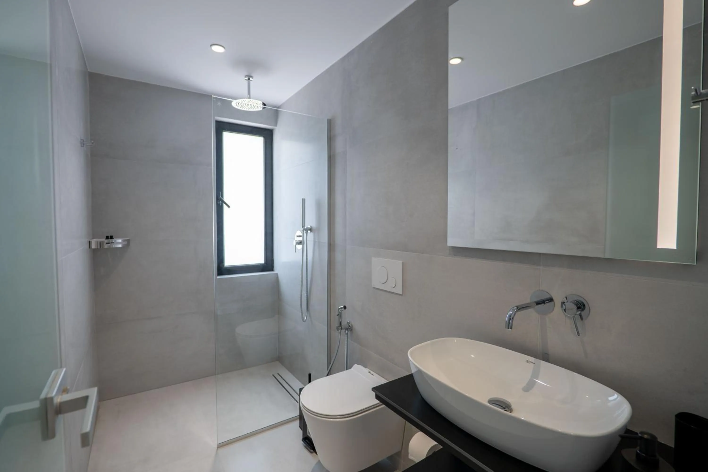 Bathroom in Arrei Hotel