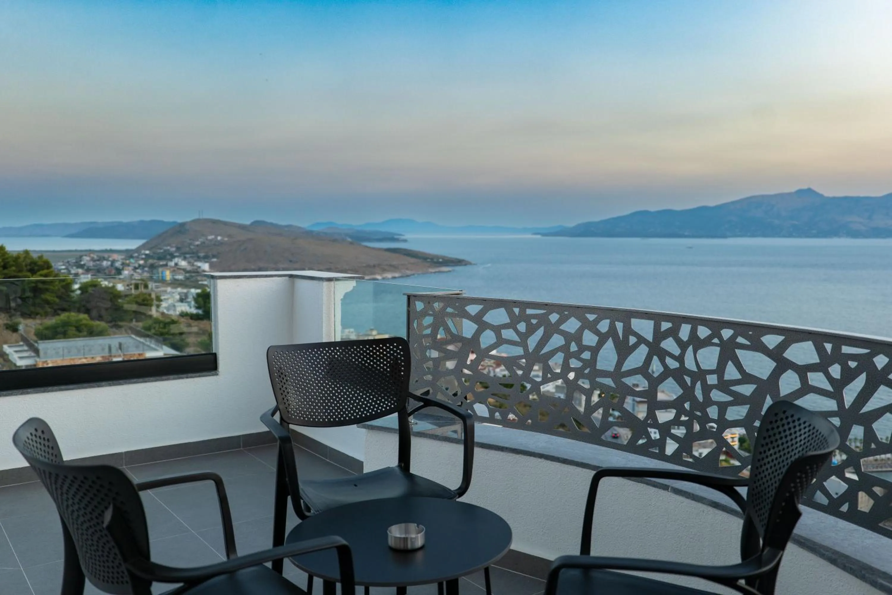 Balcony/Terrace in Arrei Hotel