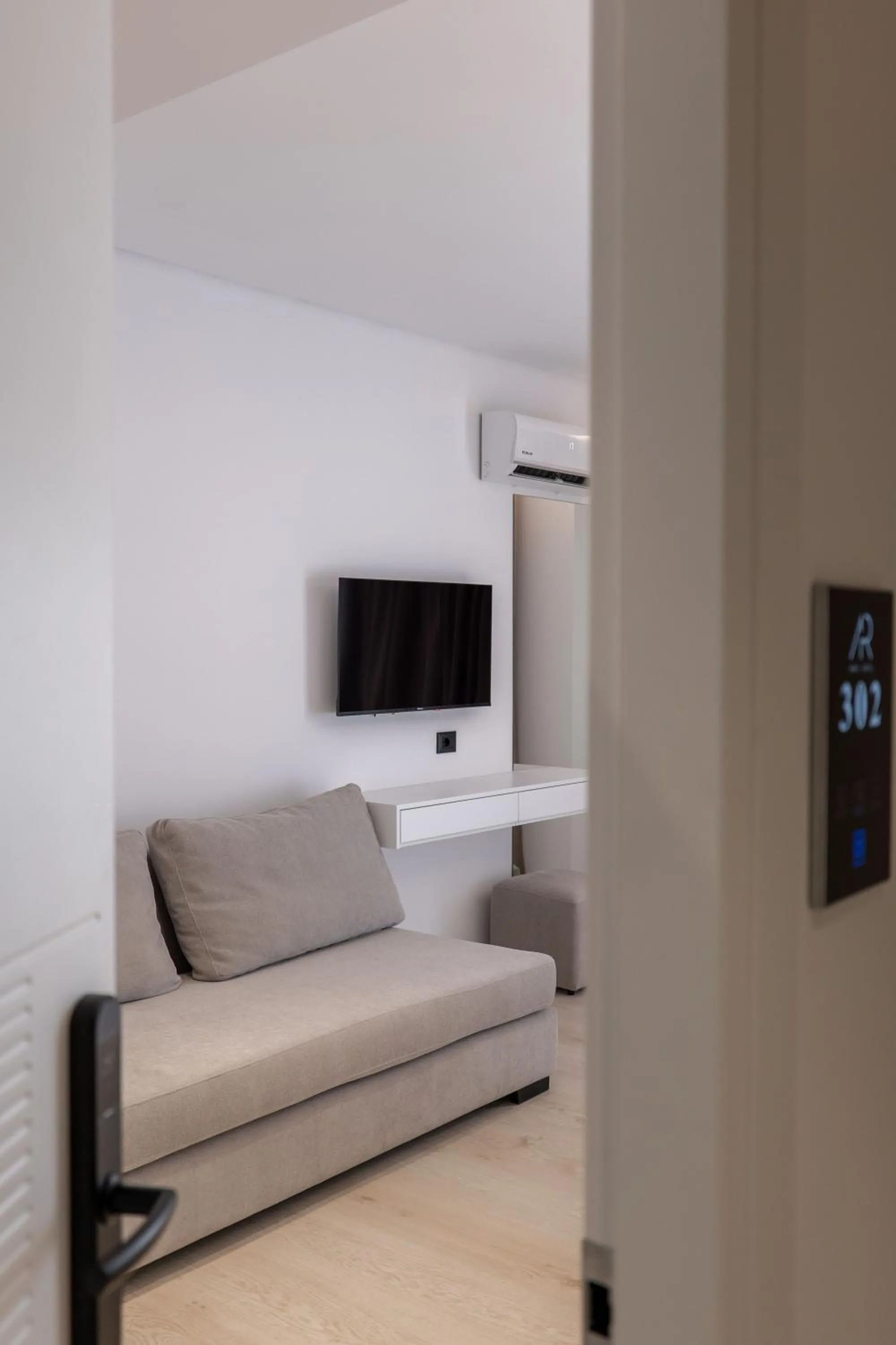 Photo of the whole room in Arrei Hotel