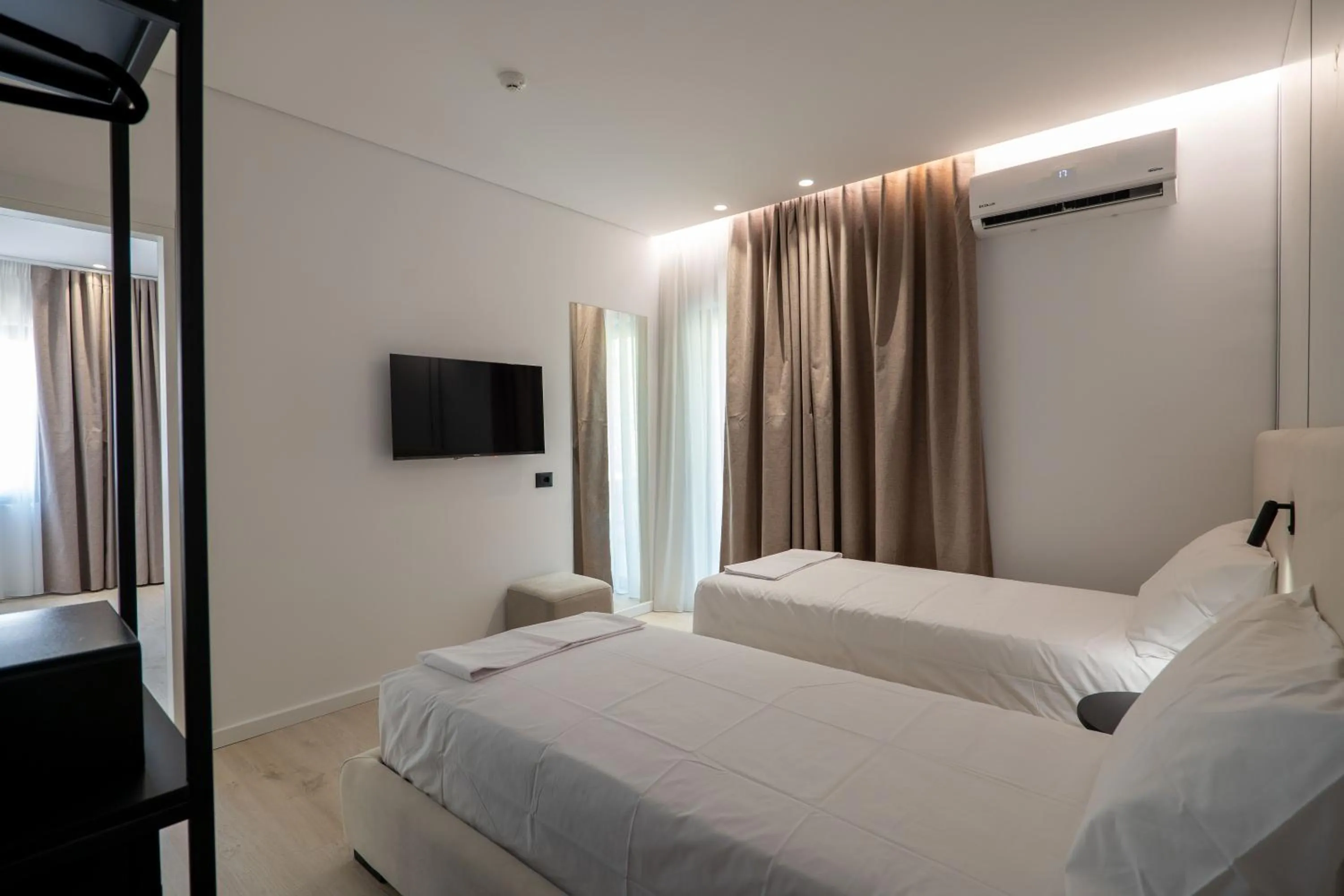 Photo of the whole room, Bed in Arrei Hotel