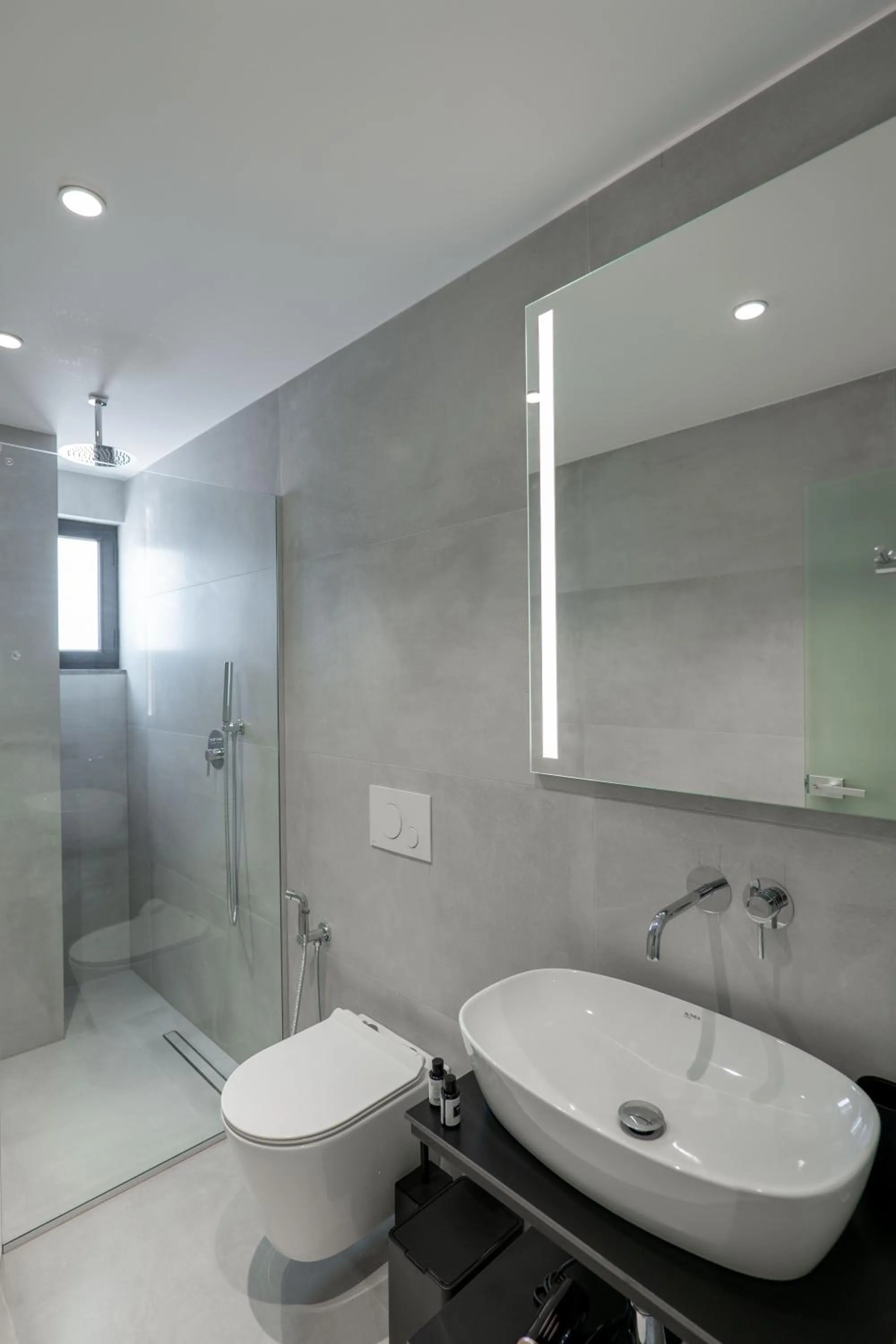 Bathroom in Arrei Hotel